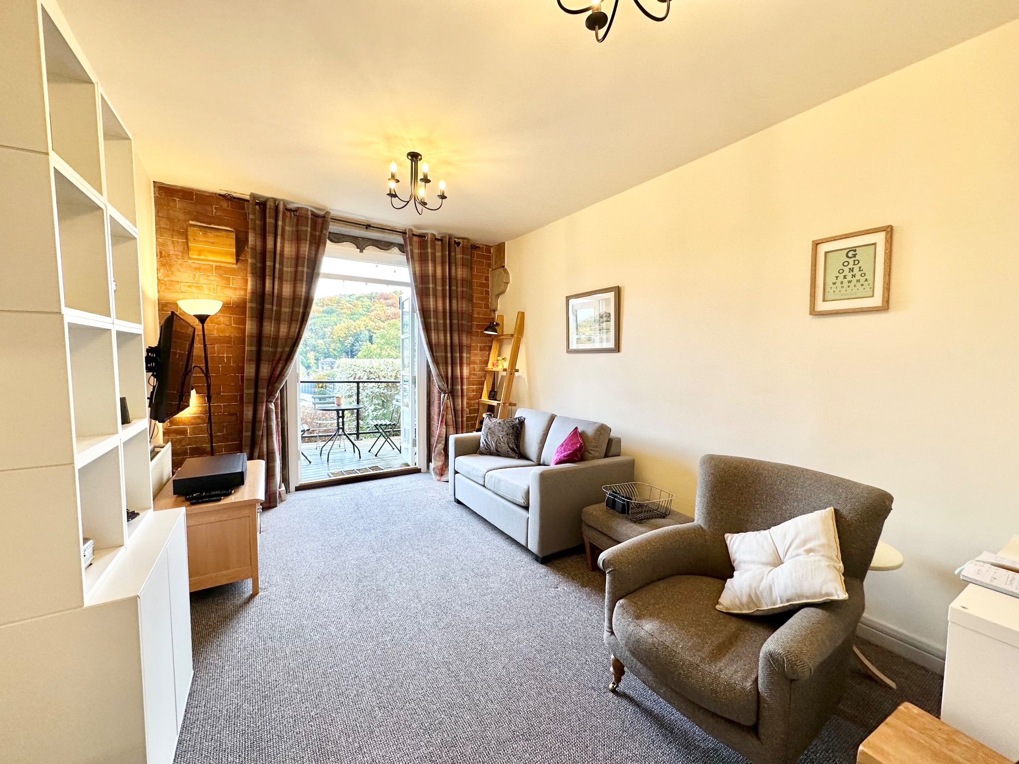 2 bedroom apartment flat/apartment For Sale in Hebden Bridge - Photograph 6.