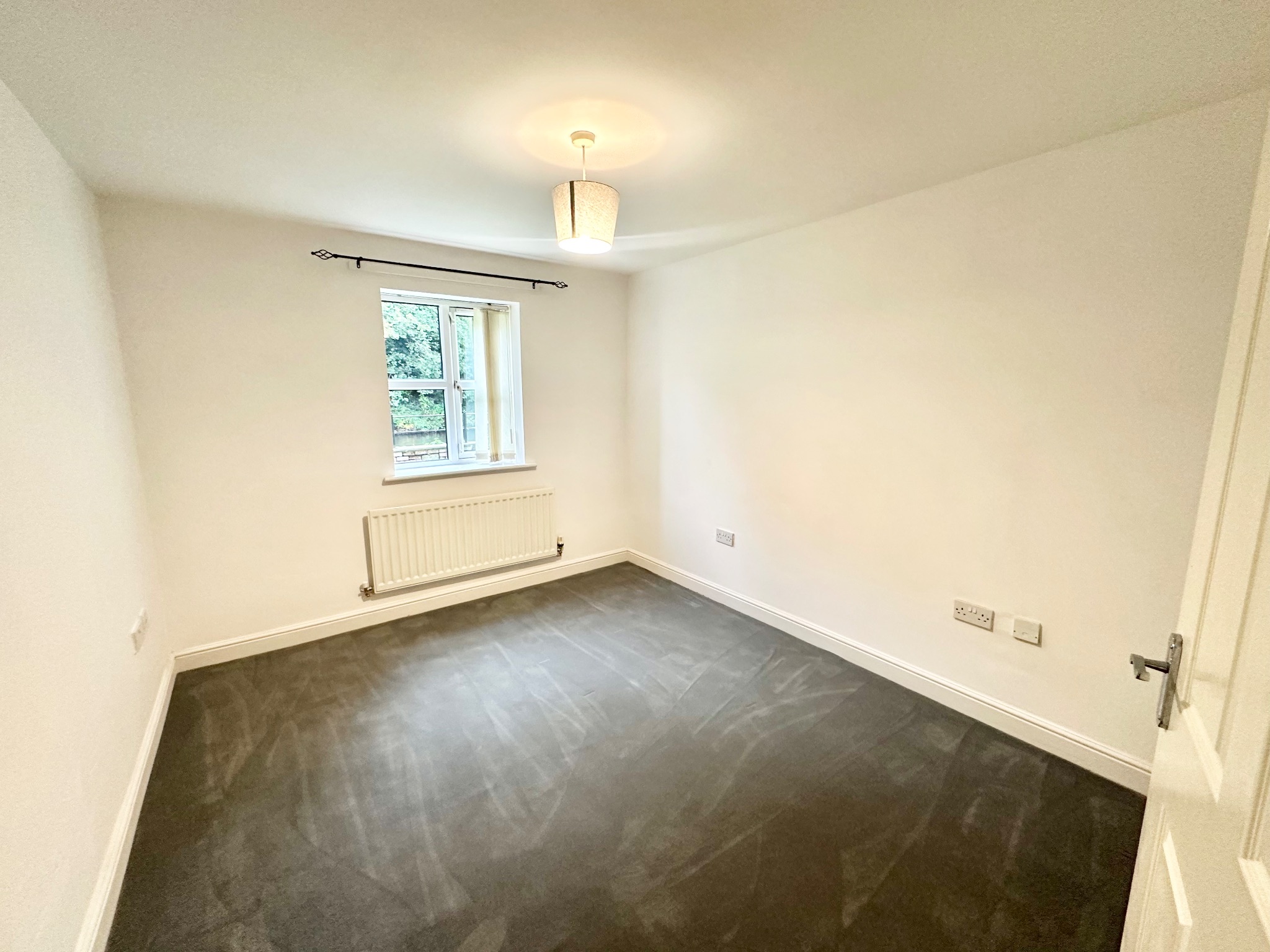 2 bedroom ground floor flat/apartment For Sale in Hebden Bridge - Photograph 10.