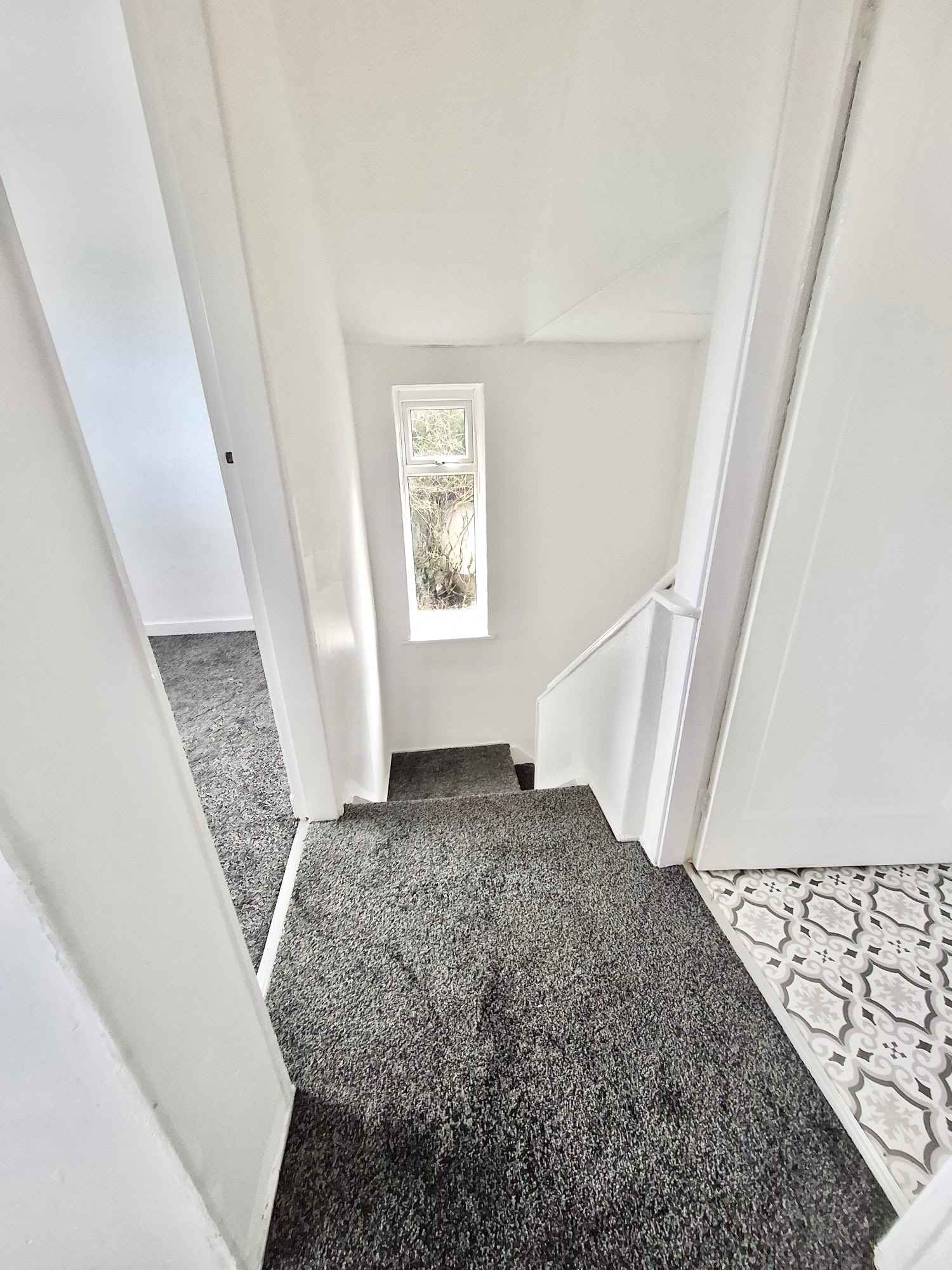 2 bedroom end terraced house To Let in Bradford - Photograph 6.
