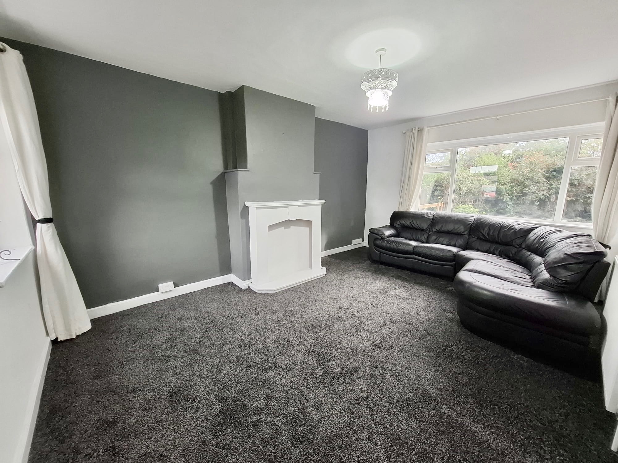 2 bedroom end terraced house To Let in Bradford - Photograph 1.