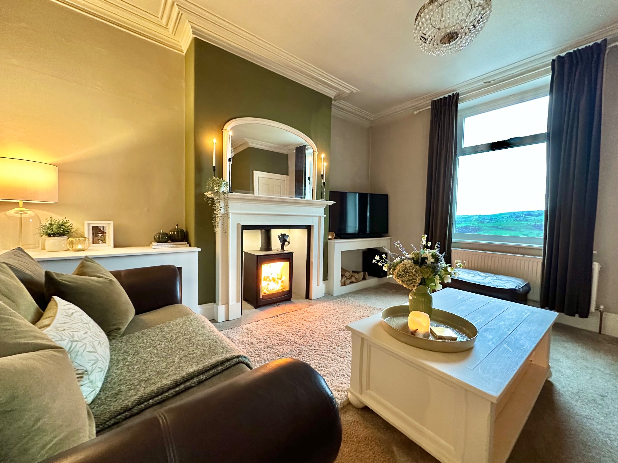 3 bedroom end terraced house For Sale in Halifax - Photograph 2.