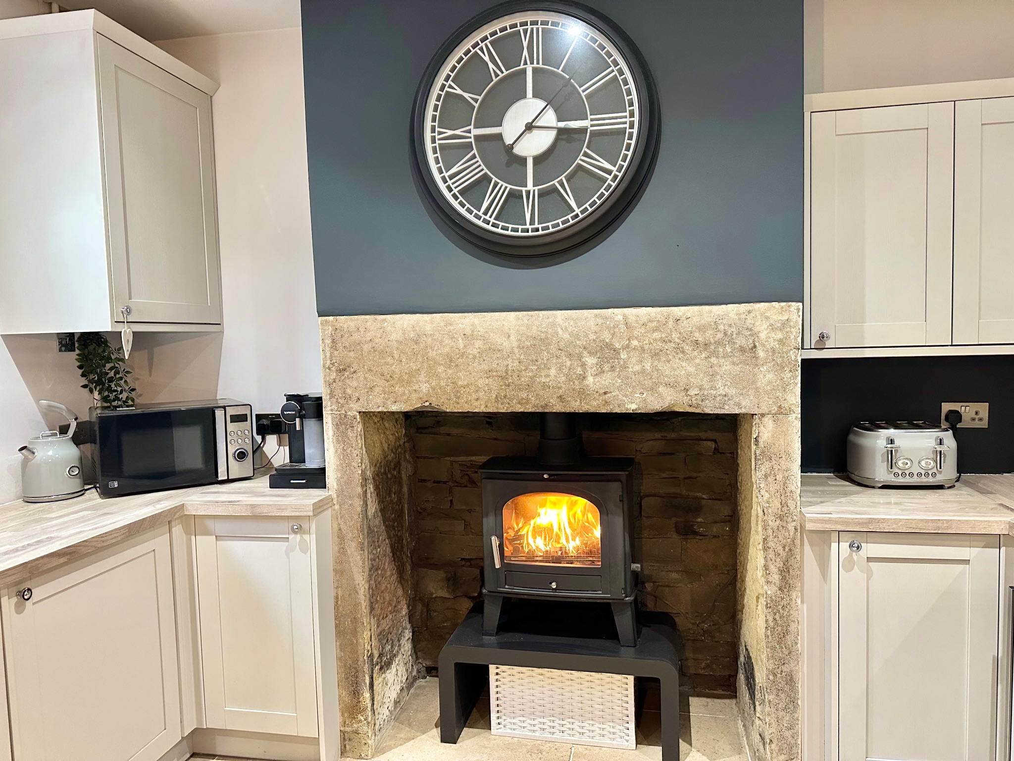 3 bedroom end terraced house For Sale in Halifax - Photograph 11.