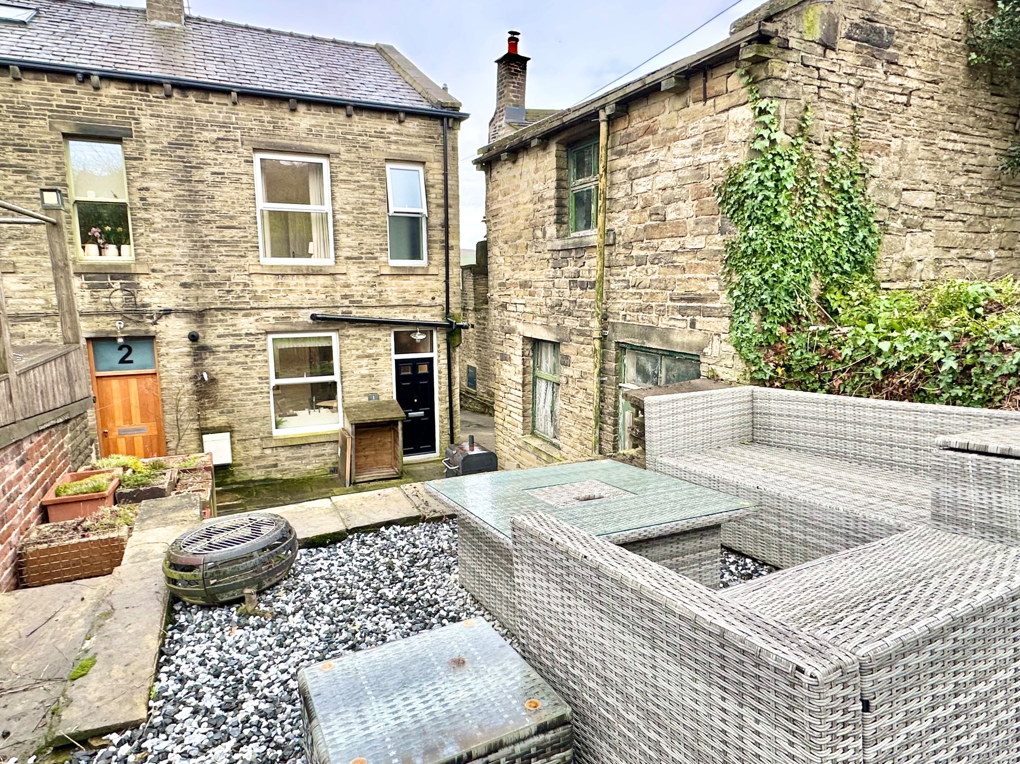 3 bedroom end terraced house For Sale in Halifax - Photograph 25.