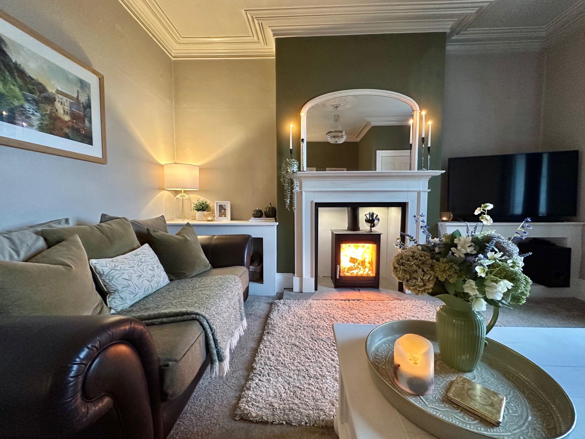 3 bedroom end terraced house For Sale in Halifax - Photograph 5.