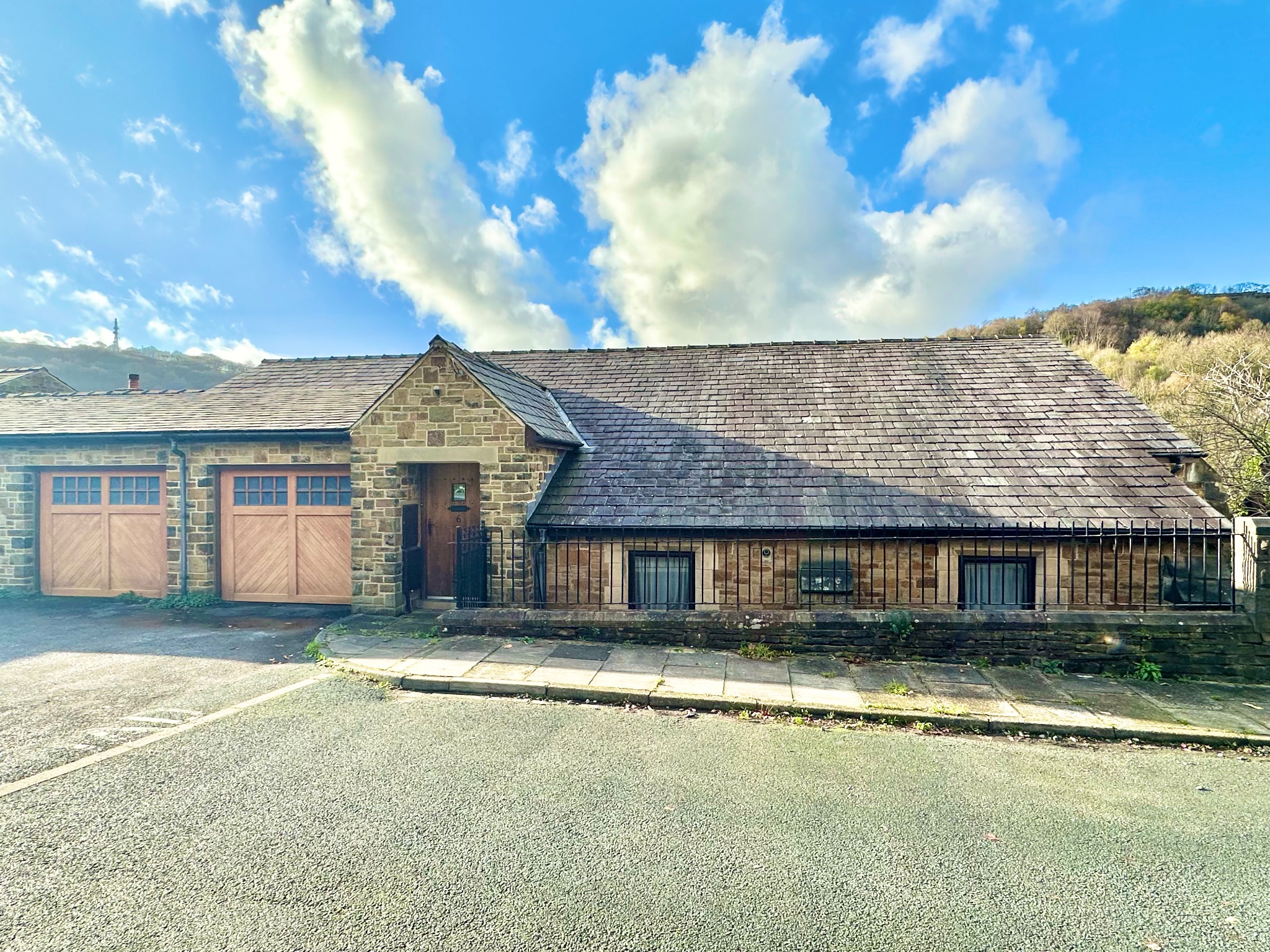 3 bedroom semi-detached bungalow For Sale in Hebden Bridge - Photograph 29.