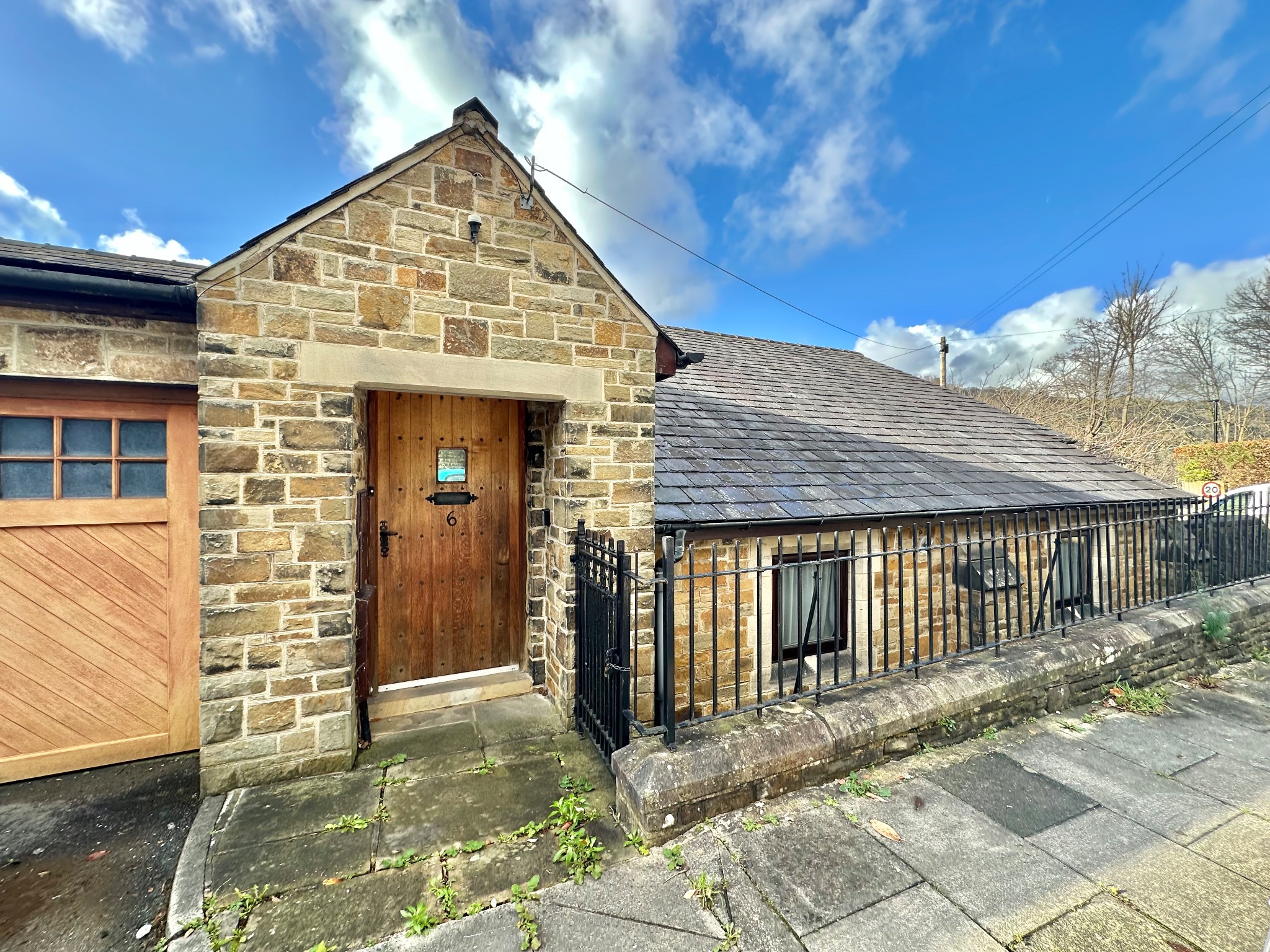 3 bedroom semi-detached bungalow For Sale in Hebden Bridge - Photograph 25.