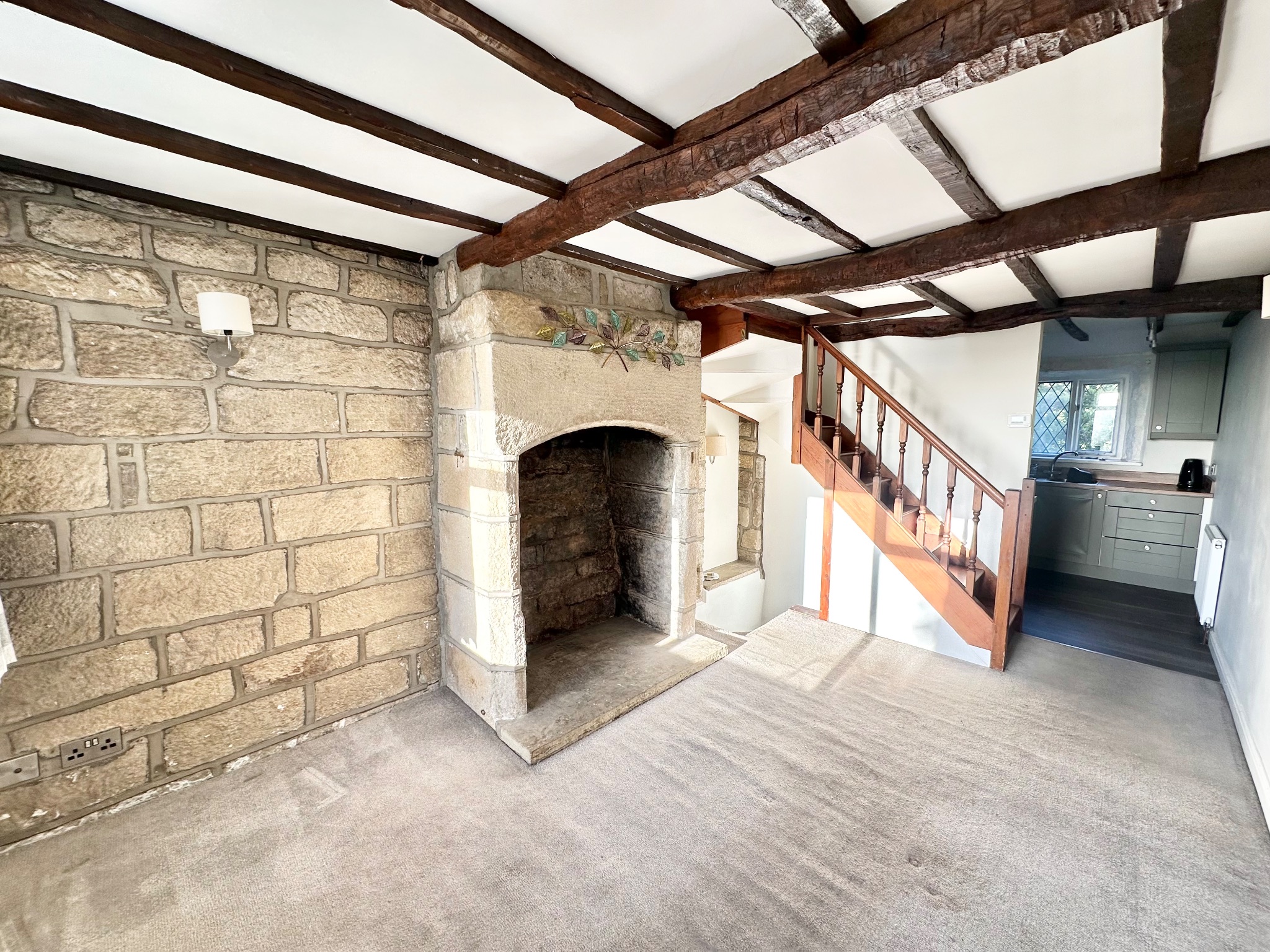 2 bedroom cottage house To Let in Hebden Bridge - Photograph 3.