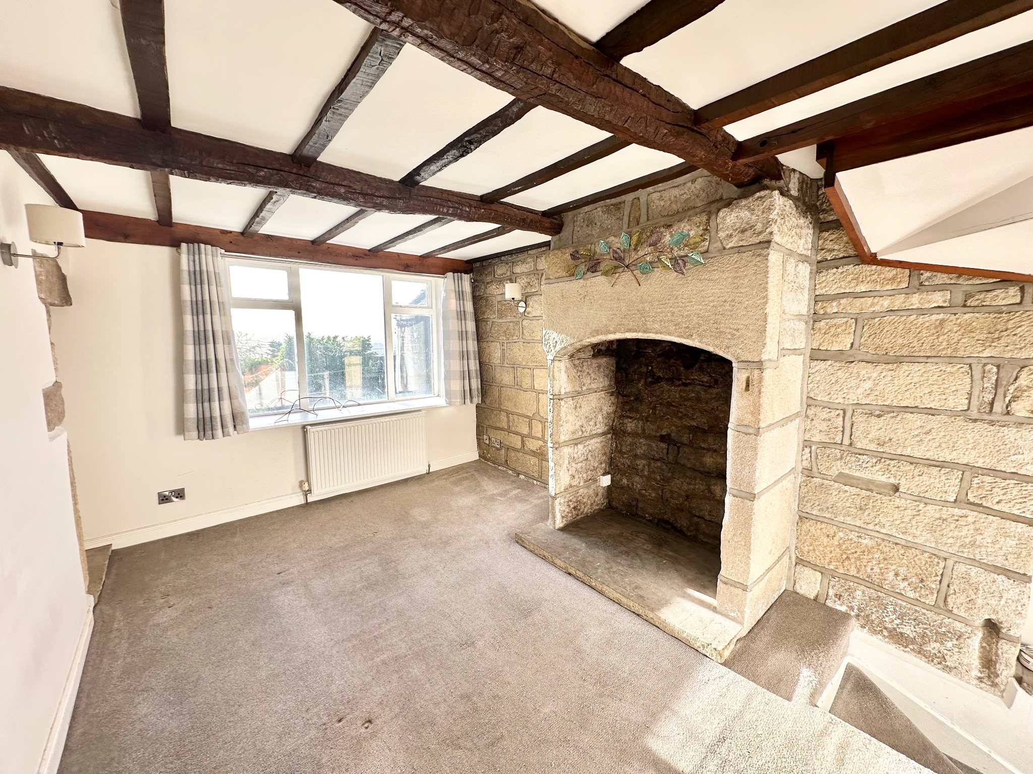 2 bedroom cottage house To Let in Hebden Bridge - Photograph 2.