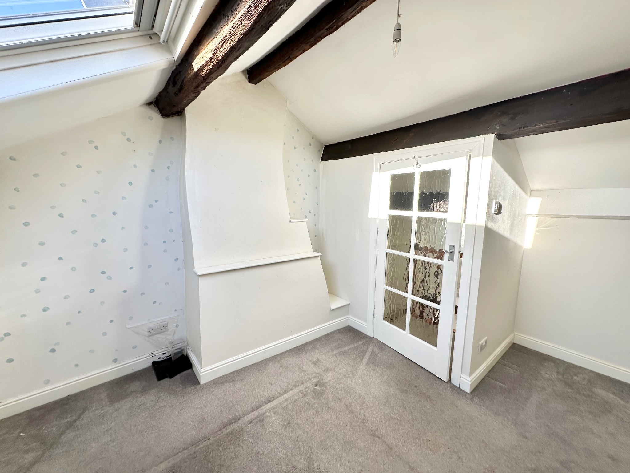 2 bedroom cottage house To Let in Hebden Bridge - Photograph 11.