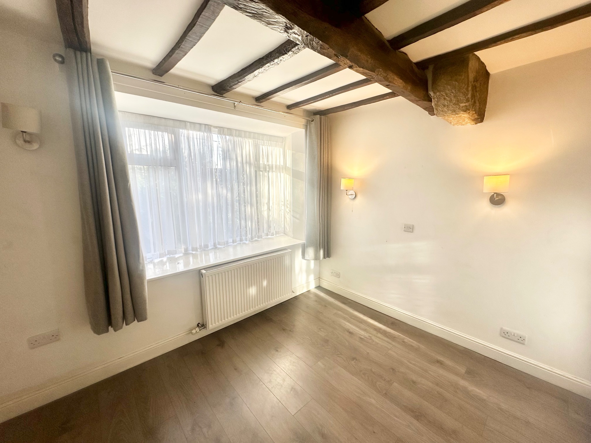 2 bedroom cottage house To Let in Hebden Bridge - Photograph 8.