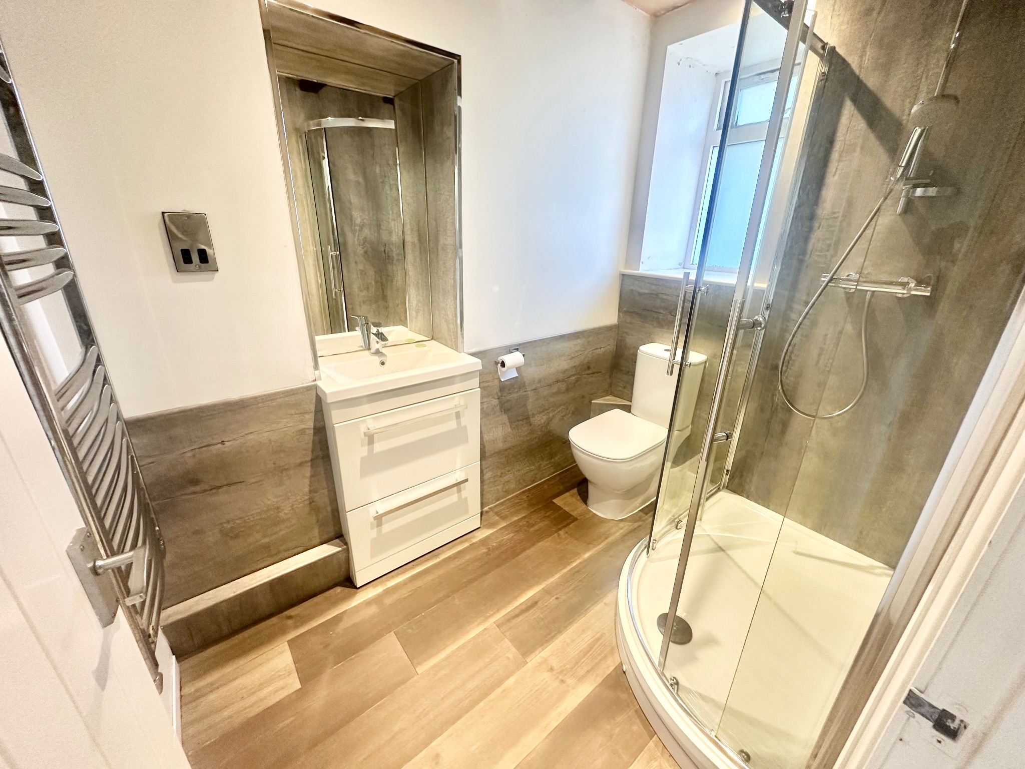 2 bedroom cottage house To Let in Hebden Bridge - Photograph 7.