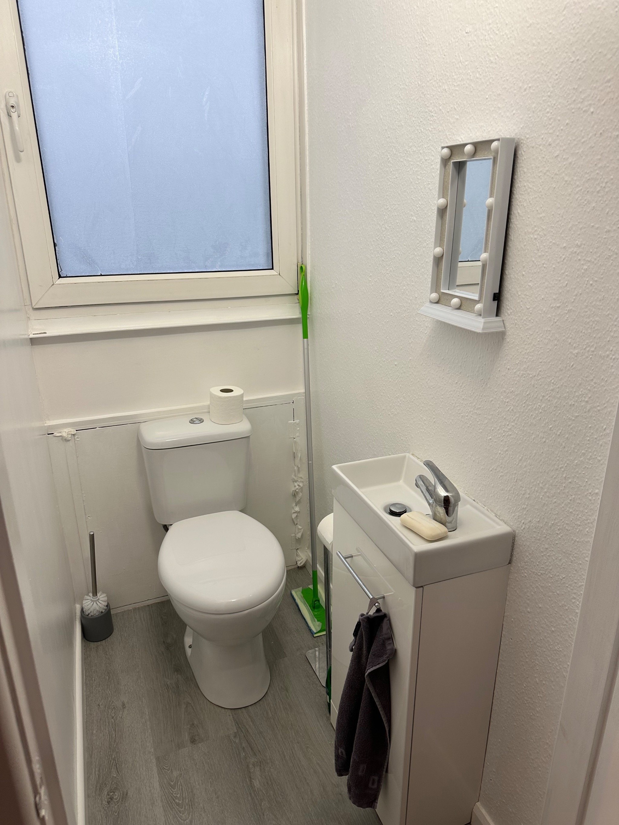 2 bedroom semi-detached house For Sale in Halifax - Photograph 14.