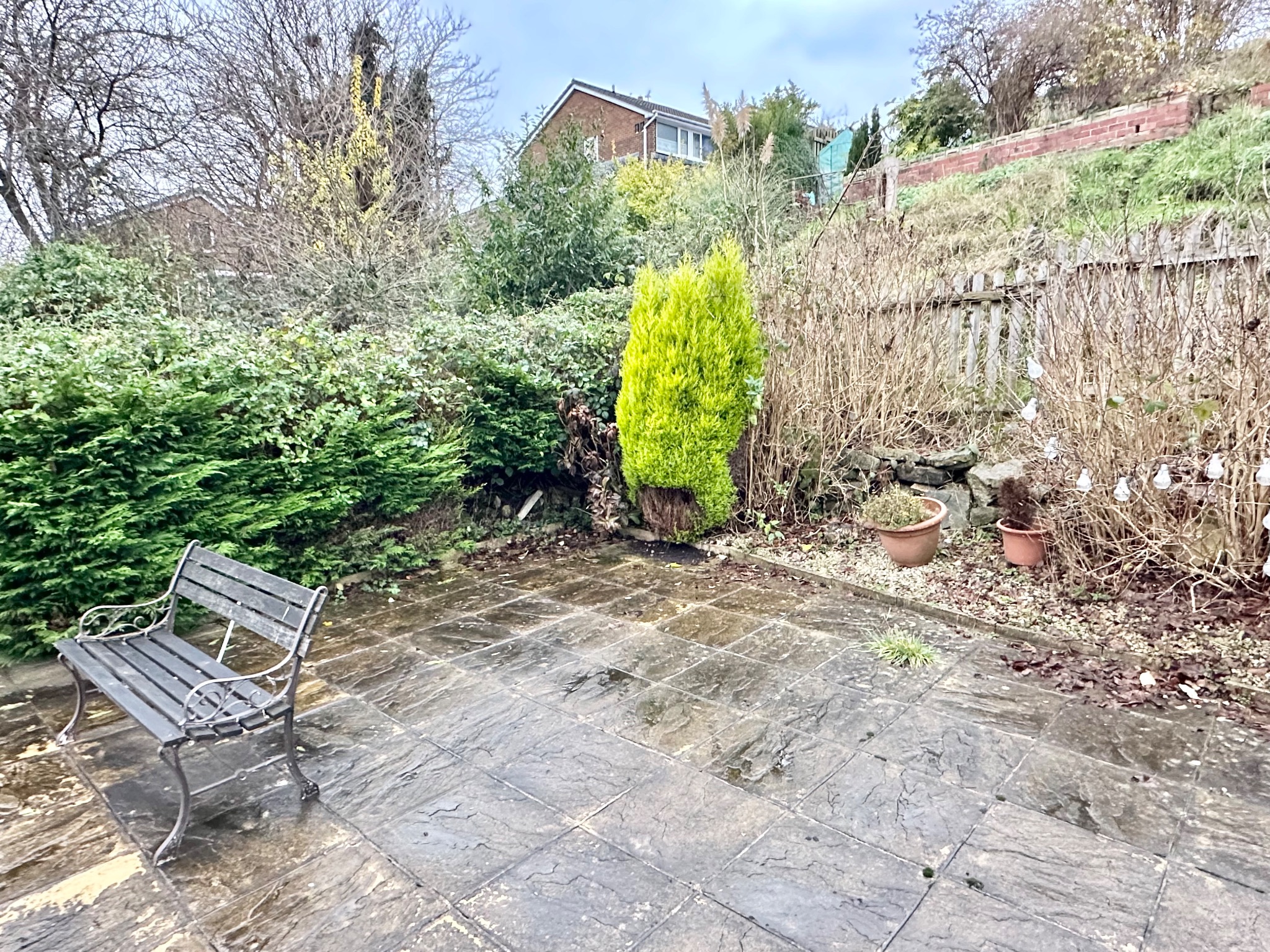 2 bedroom semi-detached house For Sale in Halifax - Photograph 17.