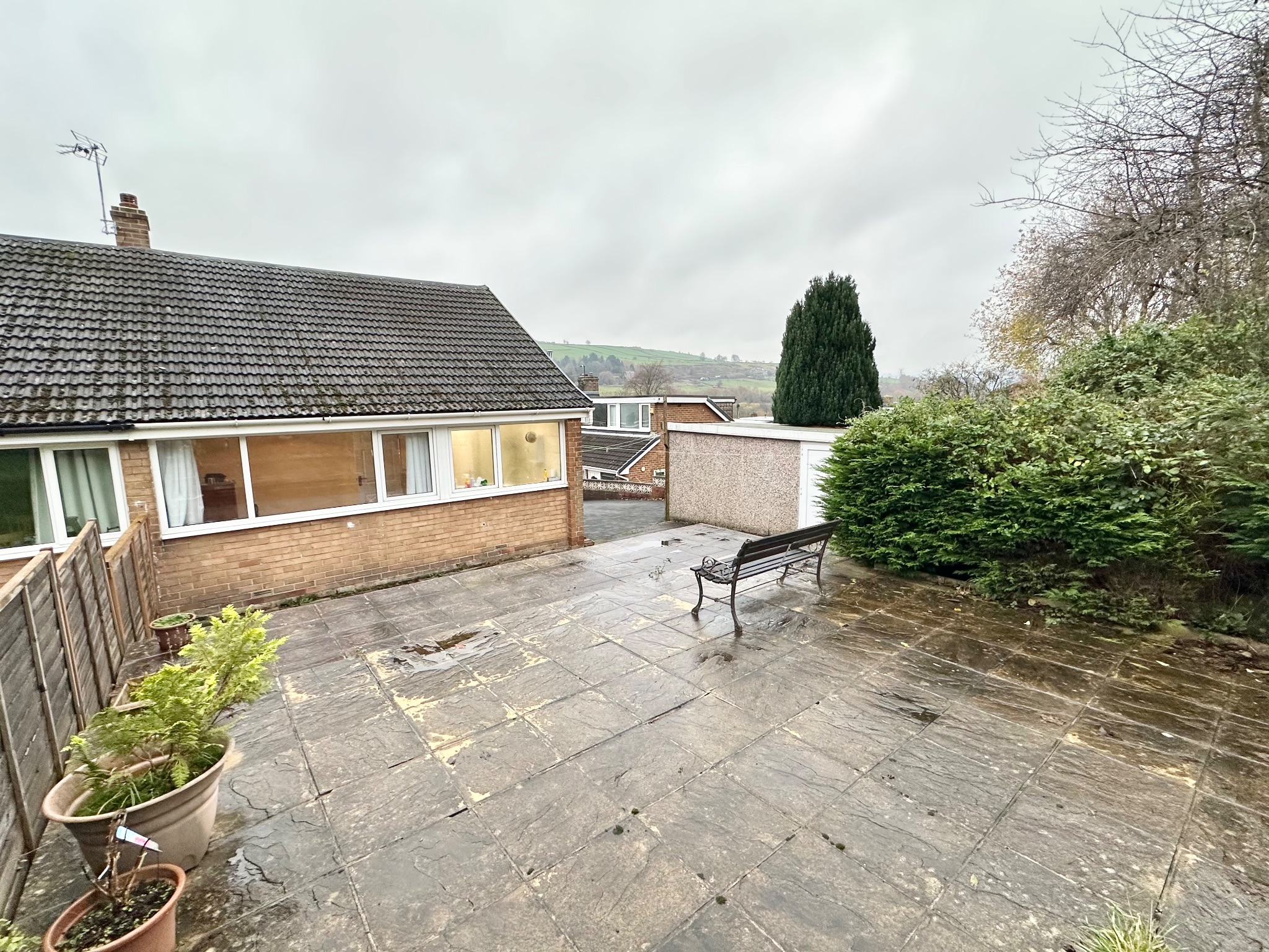 2 bedroom semi-detached house For Sale in Halifax - Photograph 20.