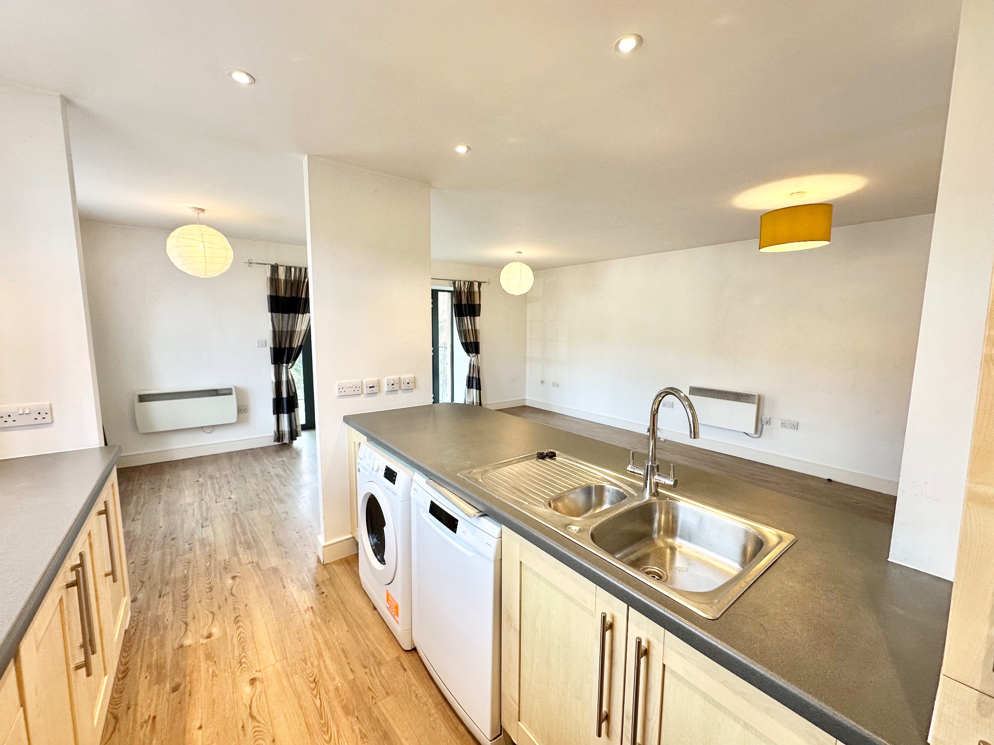 2 bedroom apartment flat/apartment To Let in Todmorden - Photograph 5.
