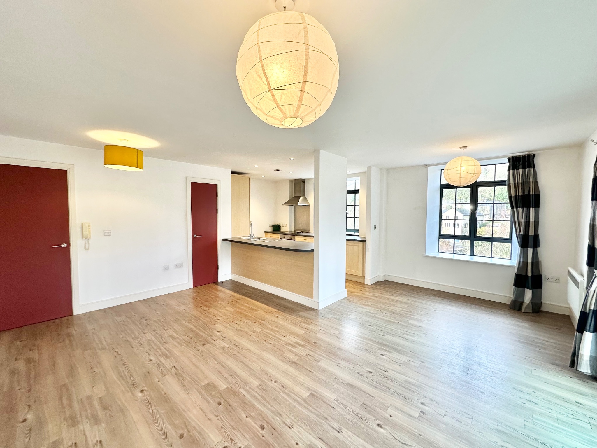 2 bedroom apartment flat/apartment To Let in Todmorden - Photograph 3.