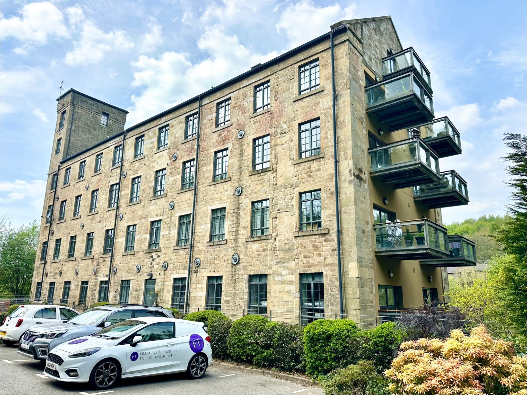 2 bedroom apartment flat/apartment To Let in Todmorden - Photograph 1.