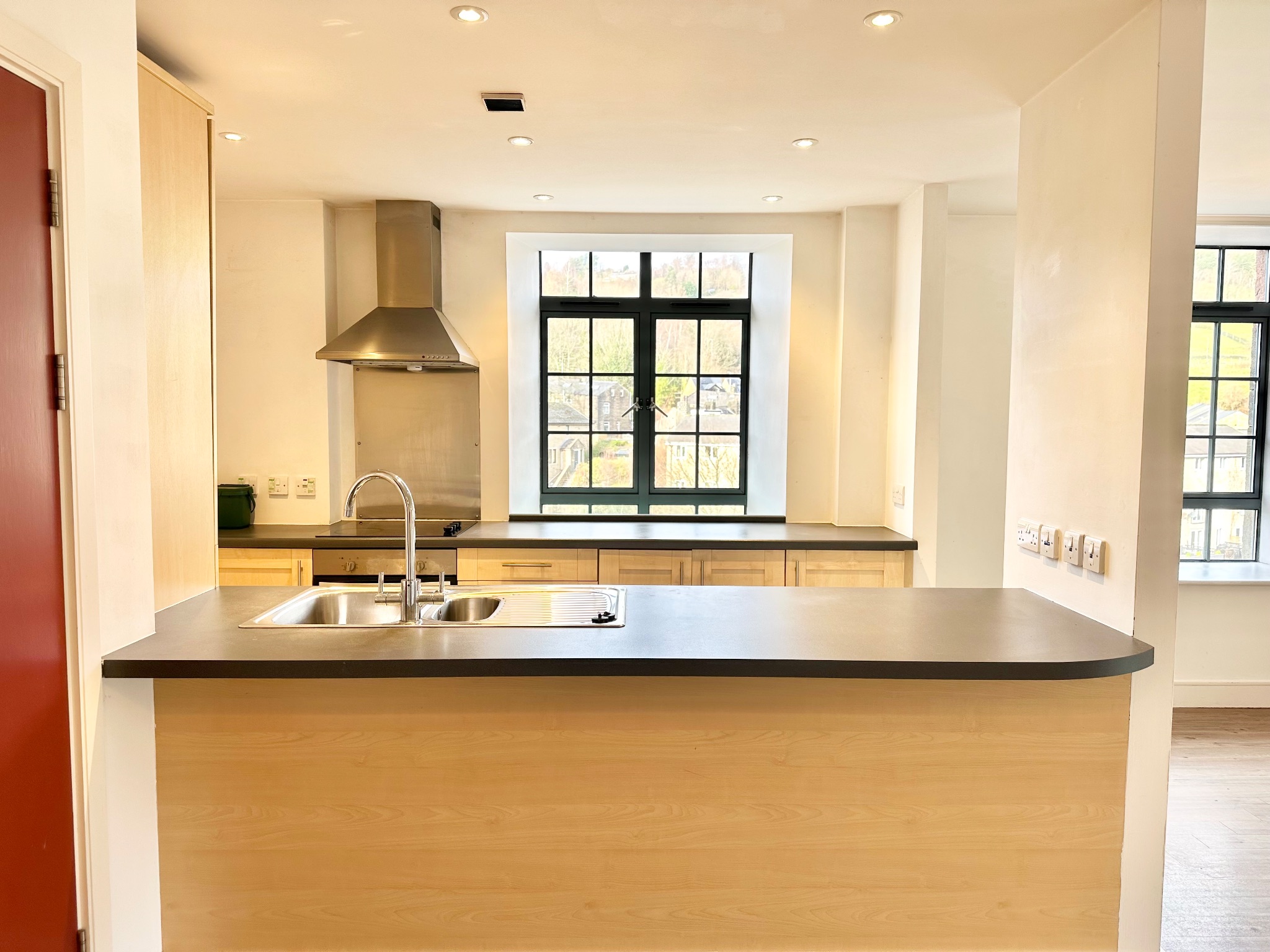 2 bedroom apartment flat/apartment To Let in Todmorden - Photograph 4.