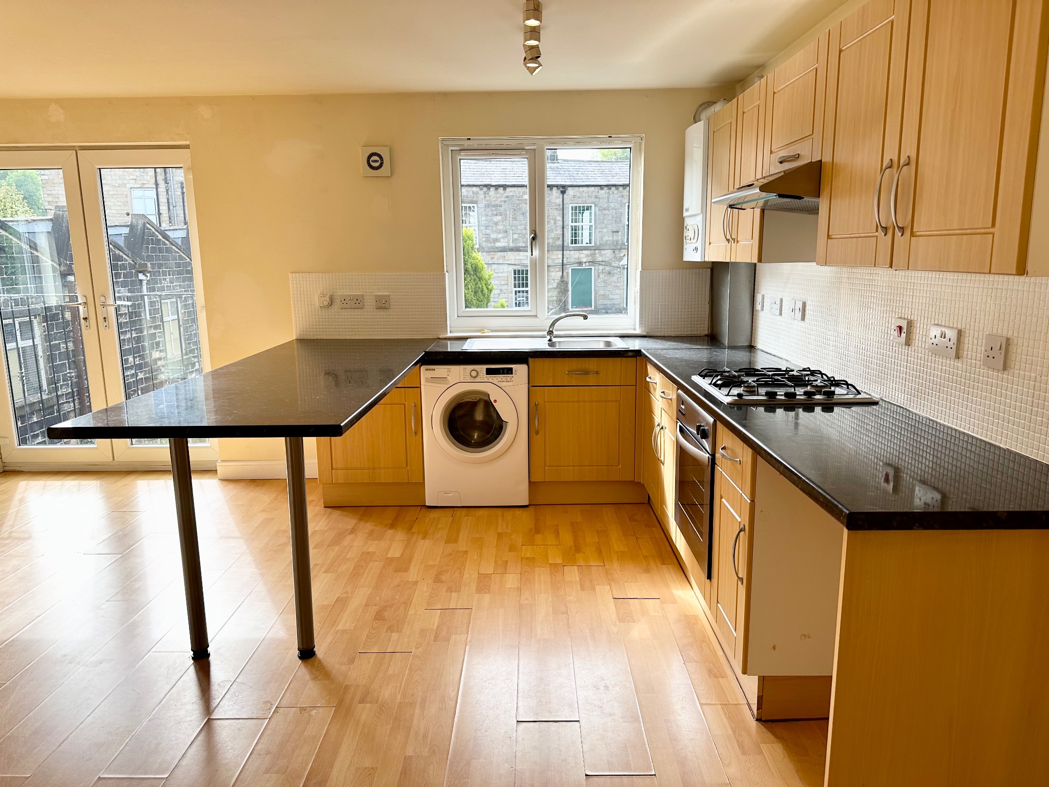 2 bedroom apartment flat/apartment To Let in Todmorden - Photograph 7.