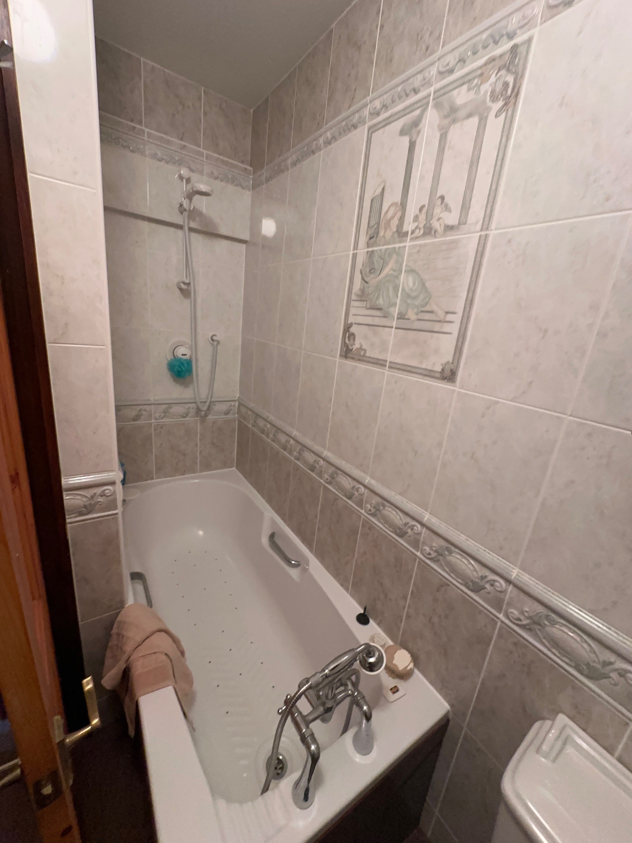 4 bedroom detached house For Sale in Todmorden - Photograph 21.