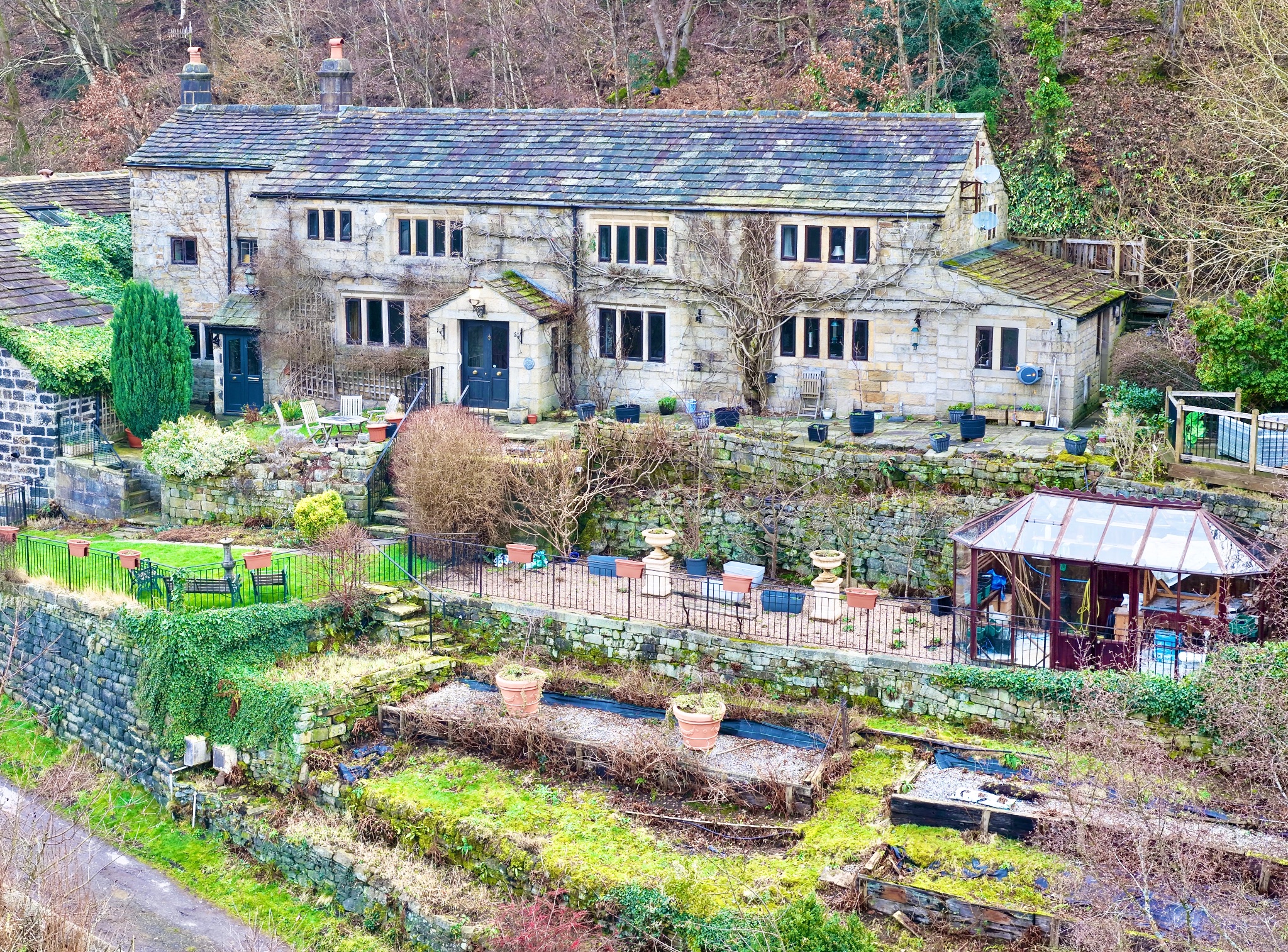 4 bedroom detached house For Sale in Todmorden - Photograph 1.