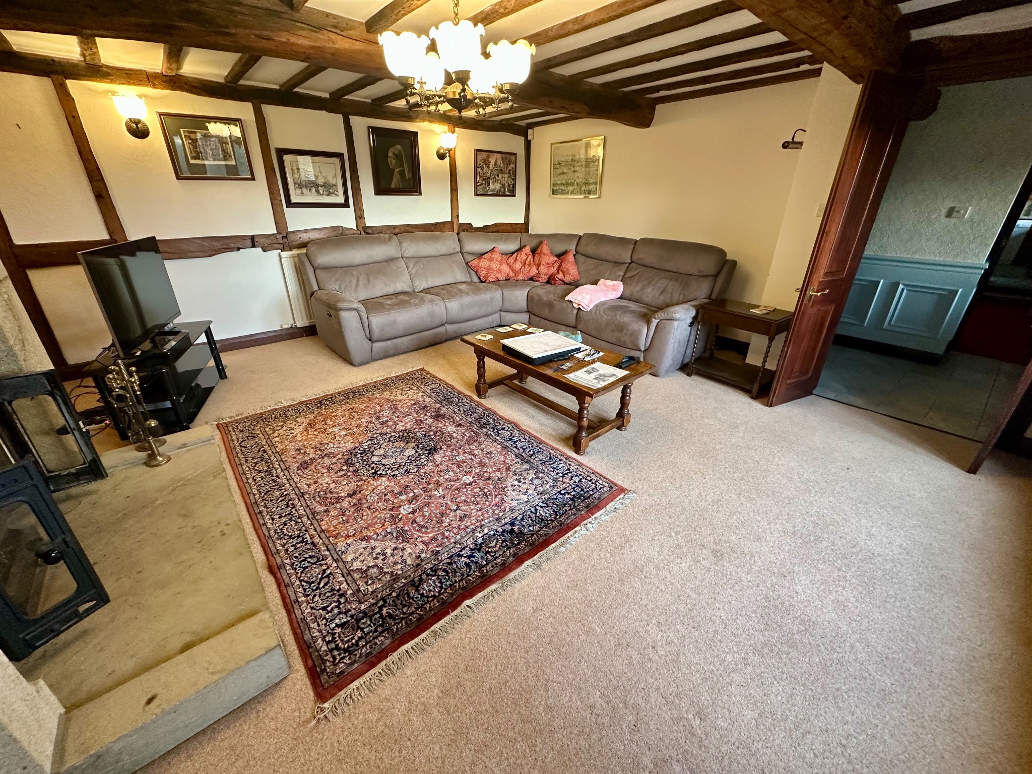 4 bedroom detached house For Sale in Todmorden - Photograph 7.