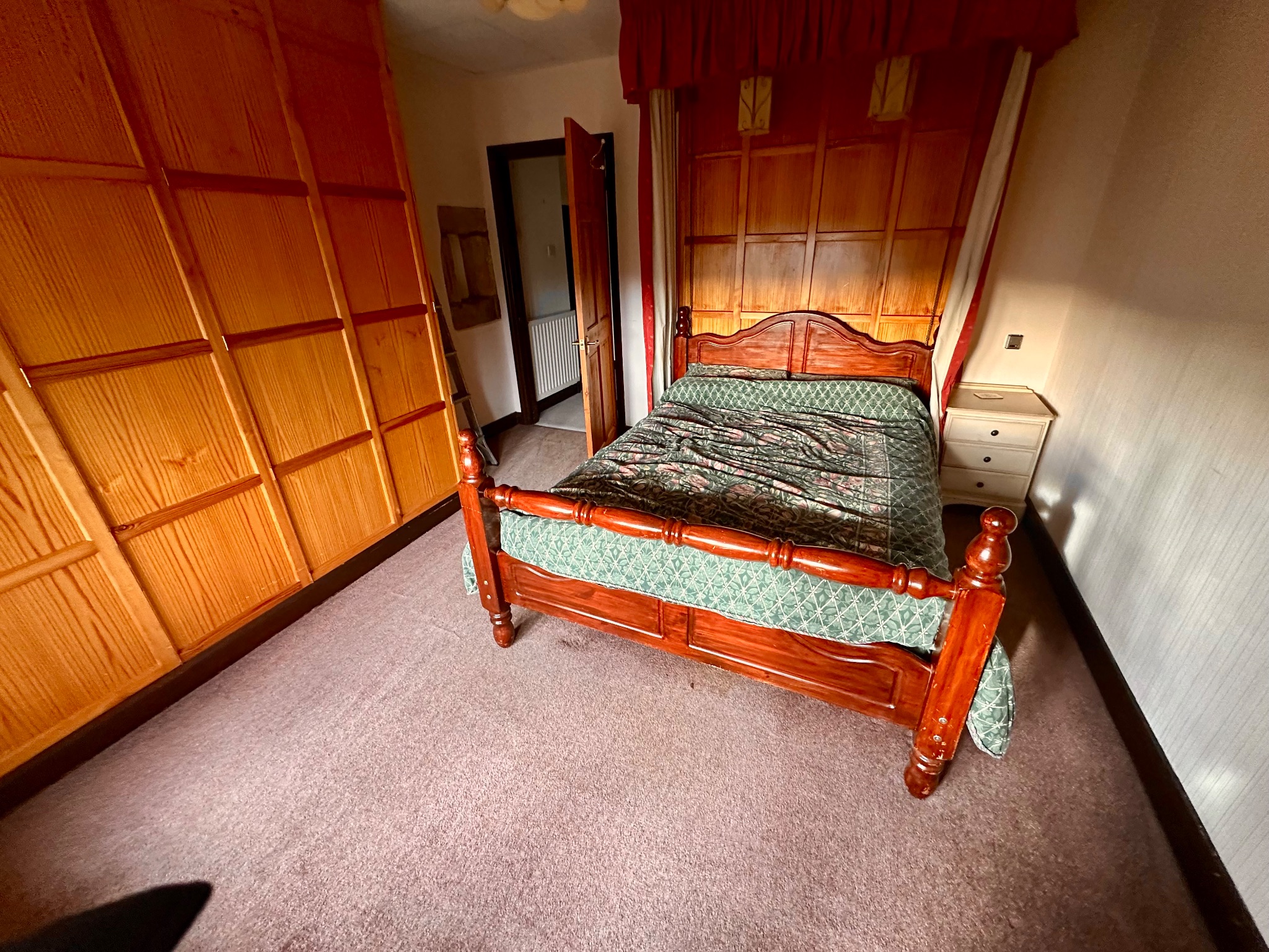 4 bedroom detached house For Sale in Todmorden - Photograph 15.