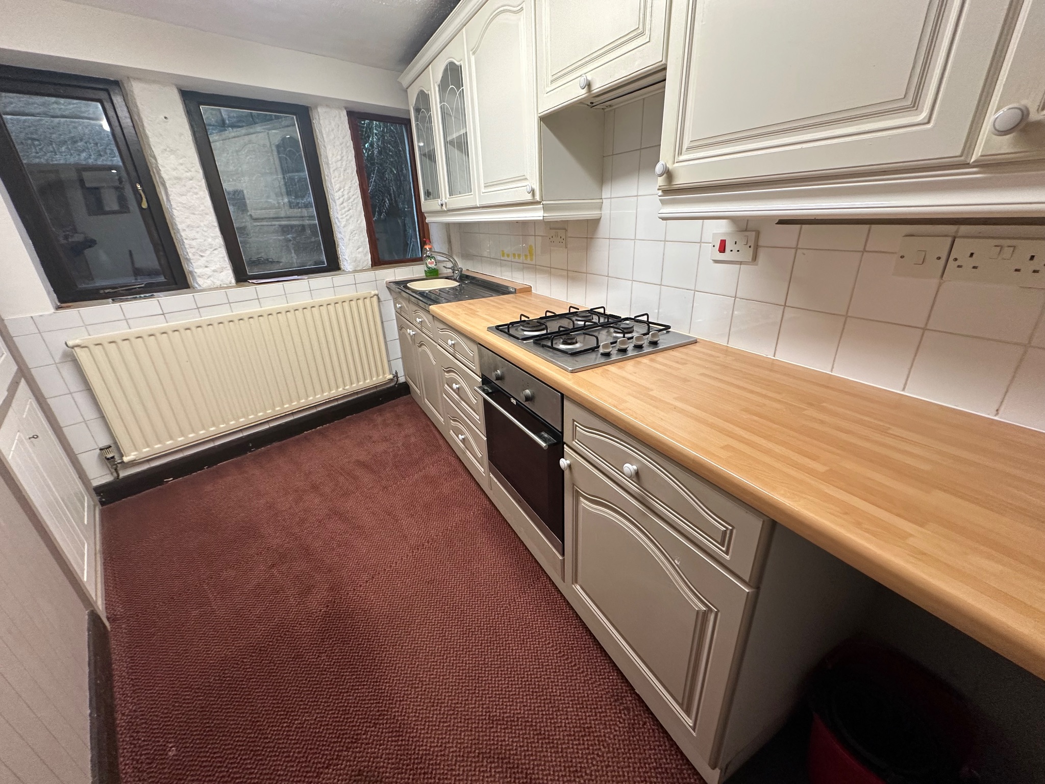 4 bedroom detached house For Sale in Todmorden - Photograph 26.