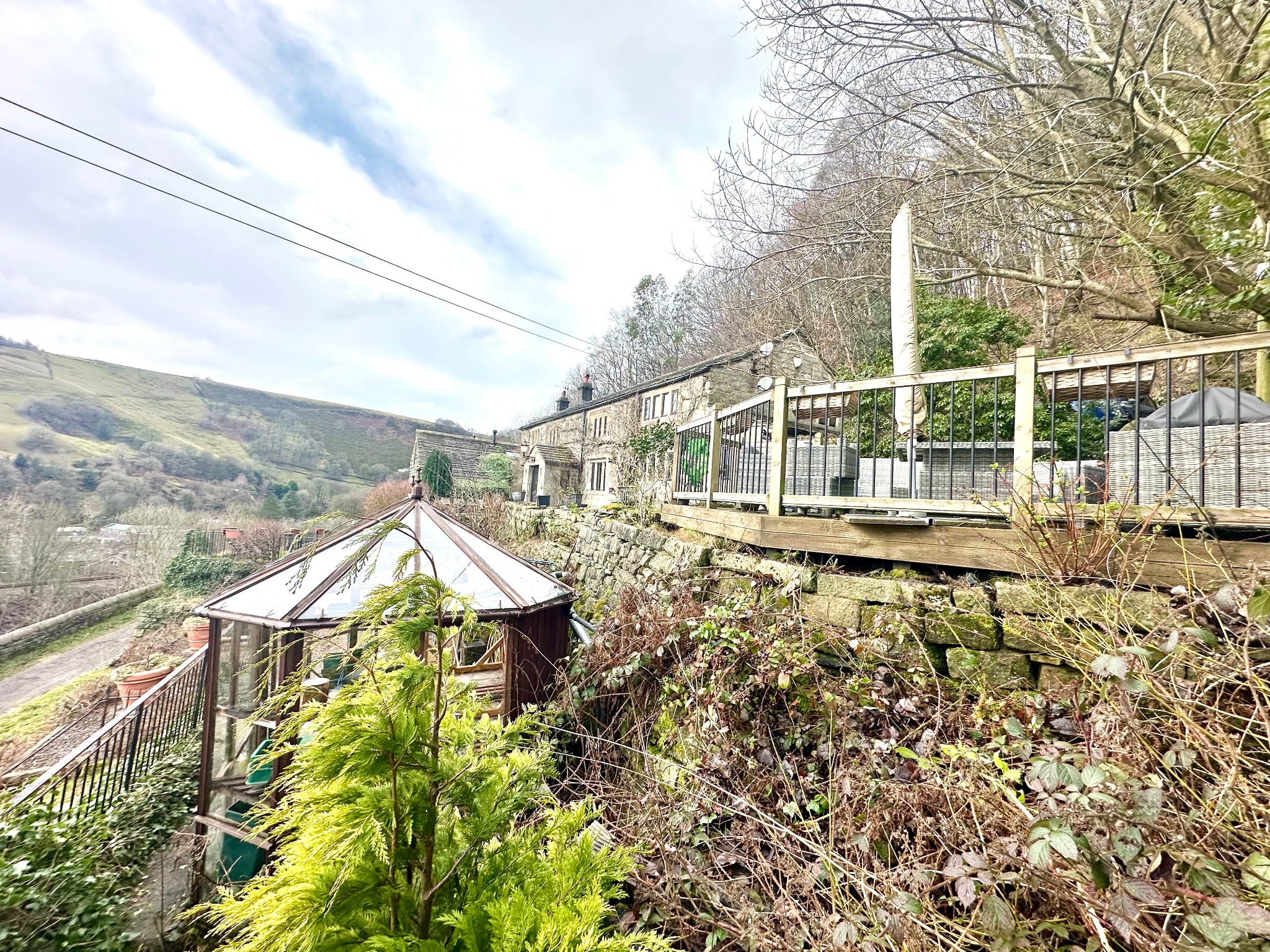 4 bedroom detached house For Sale in Todmorden - Photograph 32.