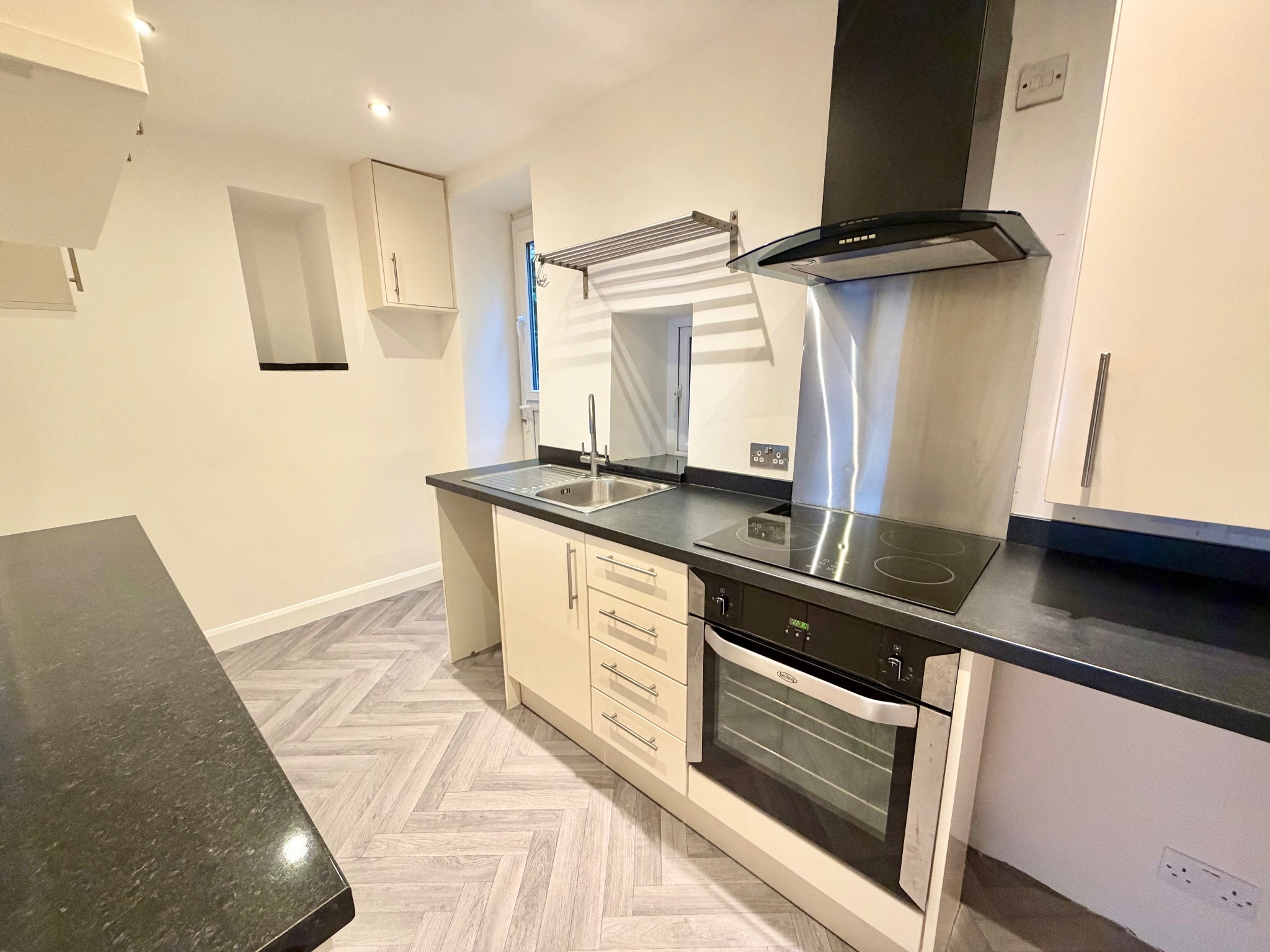 2 bedroom mid terraced house To Let in Hebden Bridge - Photograph 10.