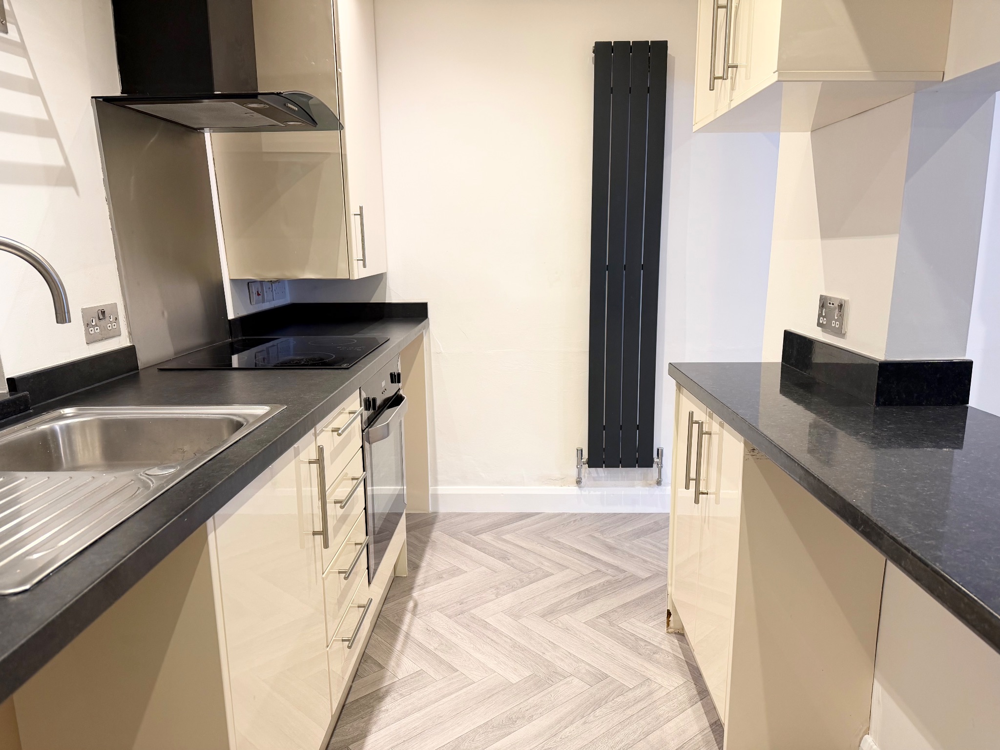 2 bedroom mid terraced house To Let in Hebden Bridge - Photograph 8.