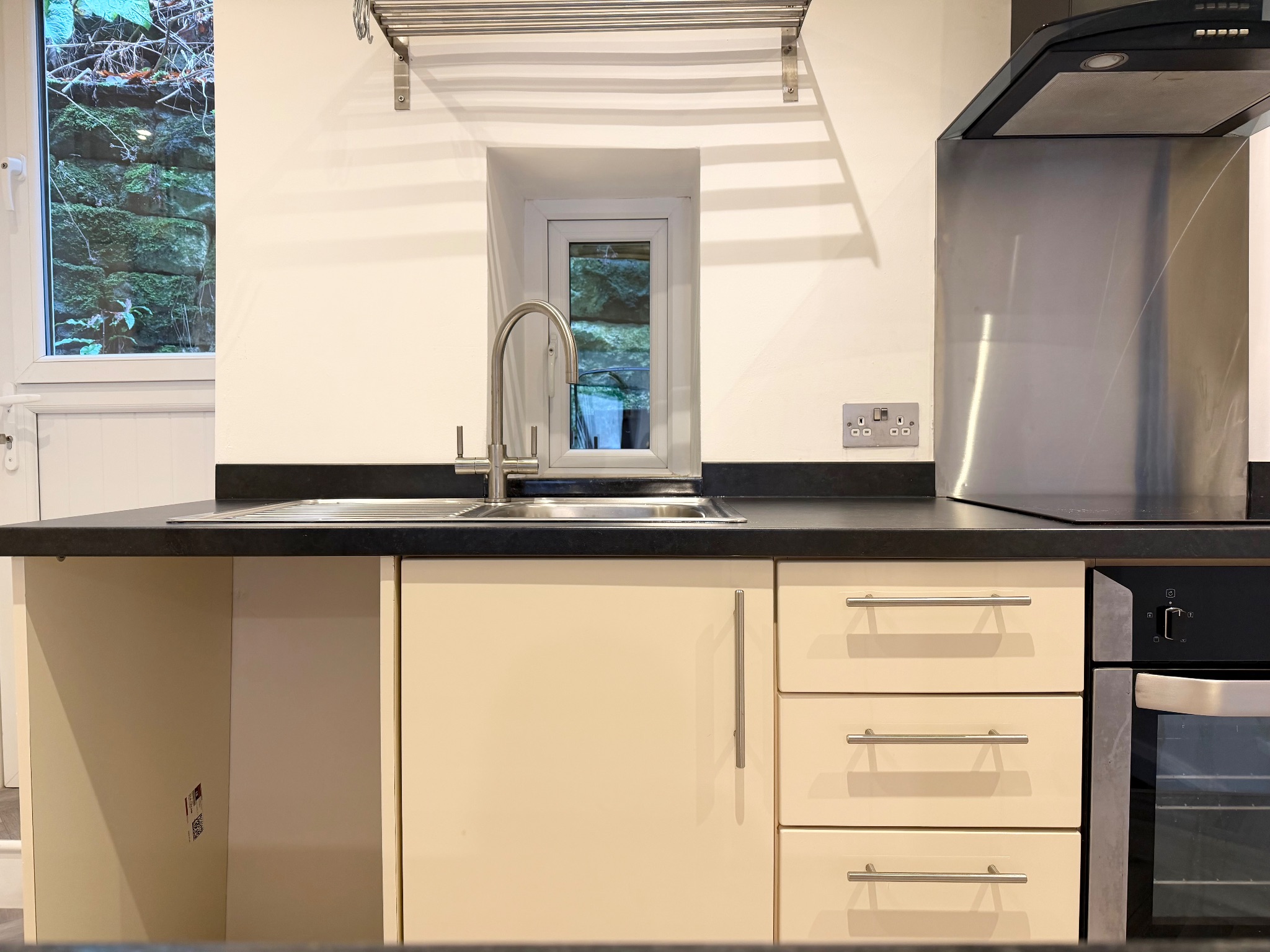 2 bedroom mid terraced house To Let in Hebden Bridge - Photograph 9.