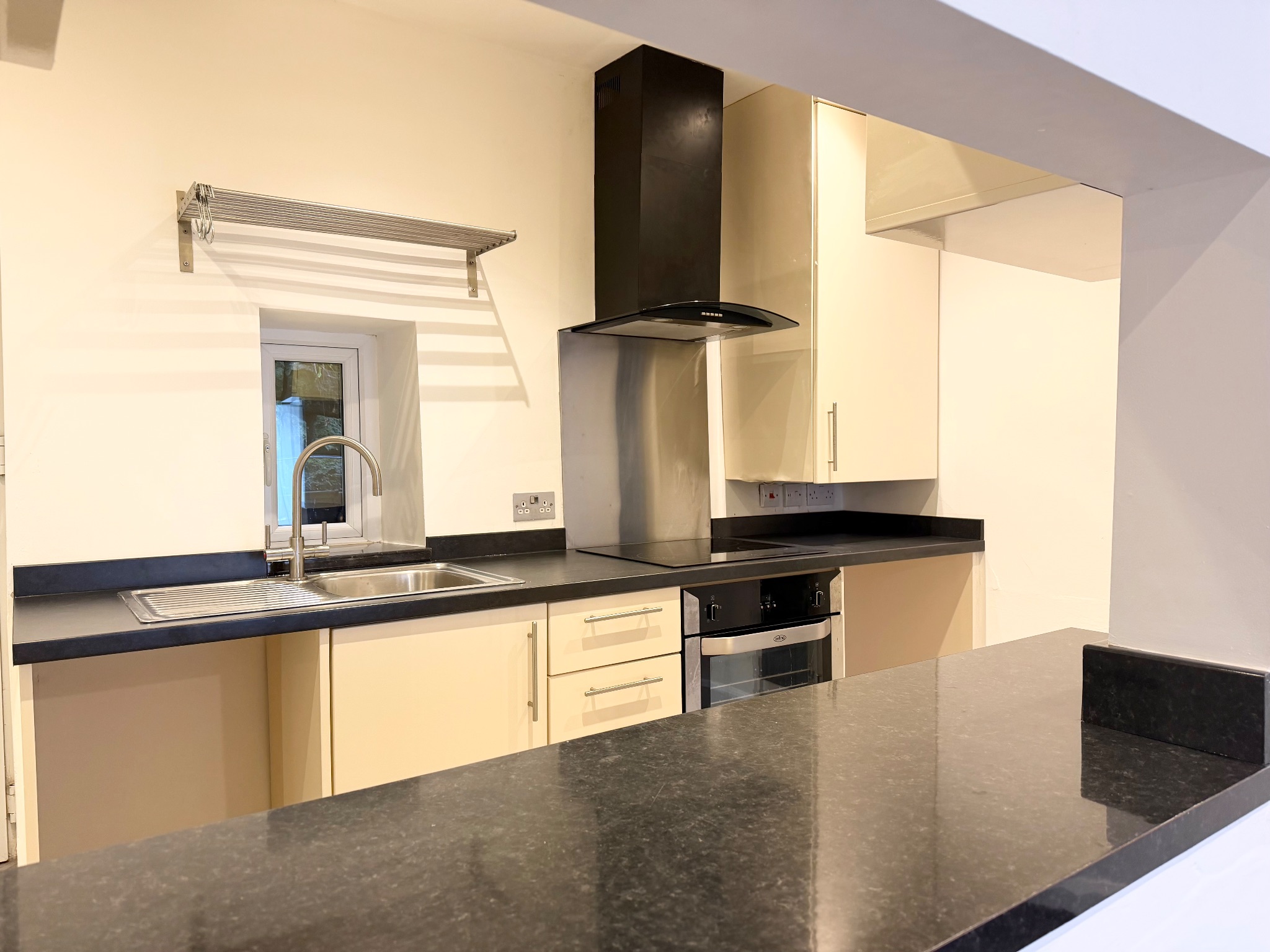 2 bedroom mid terraced house To Let in Hebden Bridge - Photograph 6.