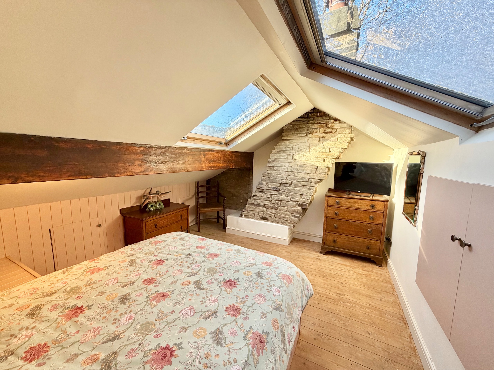 3 bedroom mid terraced house For Sale in Hebden Bridge - Photograph 28.