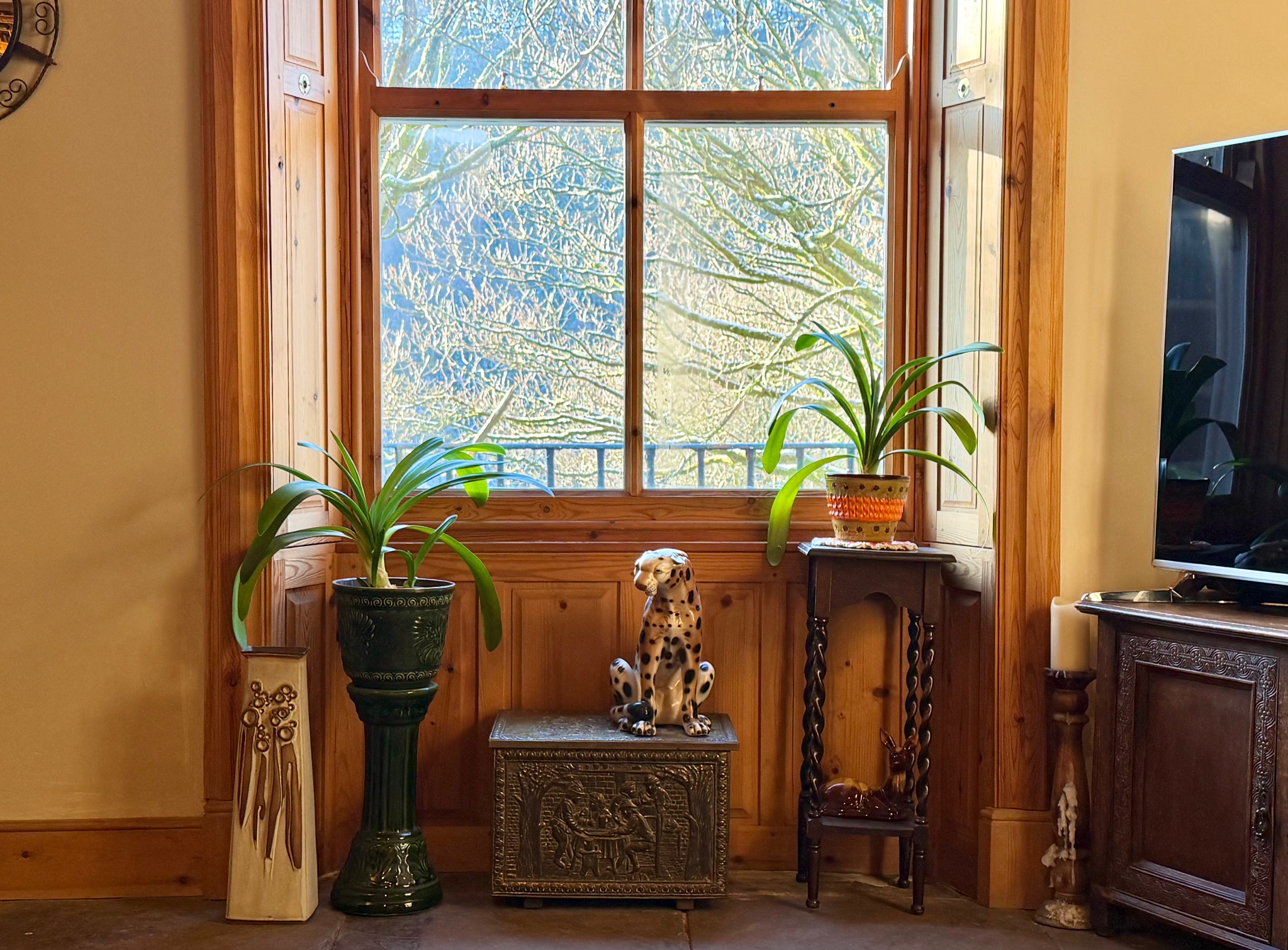 3 bedroom mid terraced house For Sale in Hebden Bridge - Photograph 5.