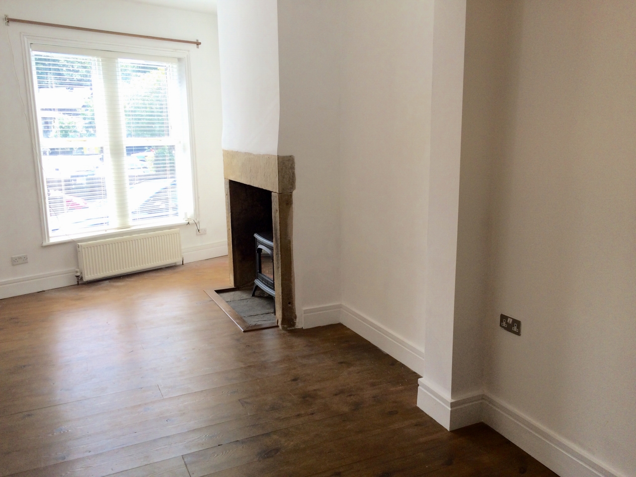 2 bedroom mid terraced house Let Agreed in Hebden Bridge - Photograph 2
