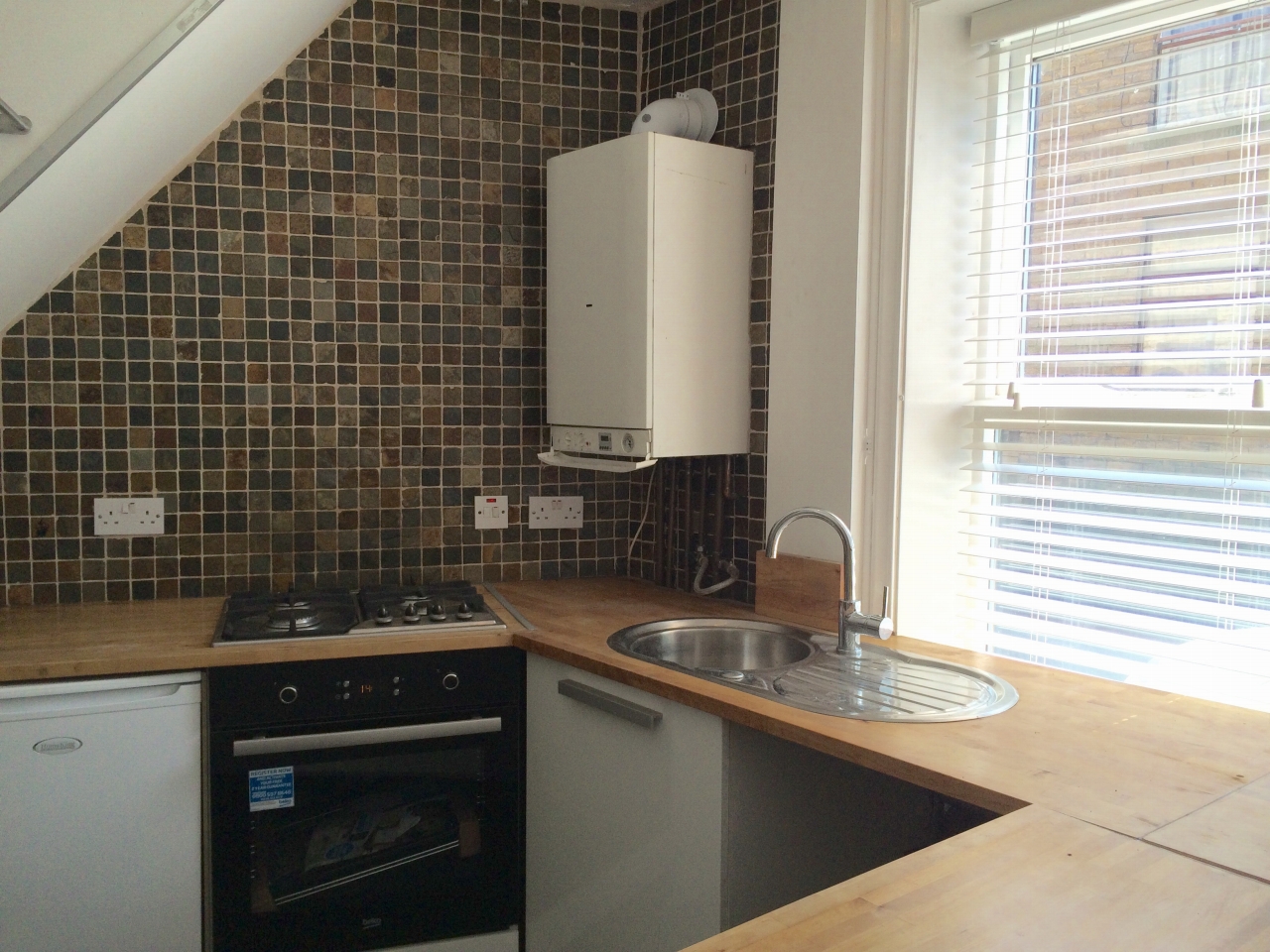 2 bedroom mid terraced house Let Agreed in Hebden Bridge - Photograph 4