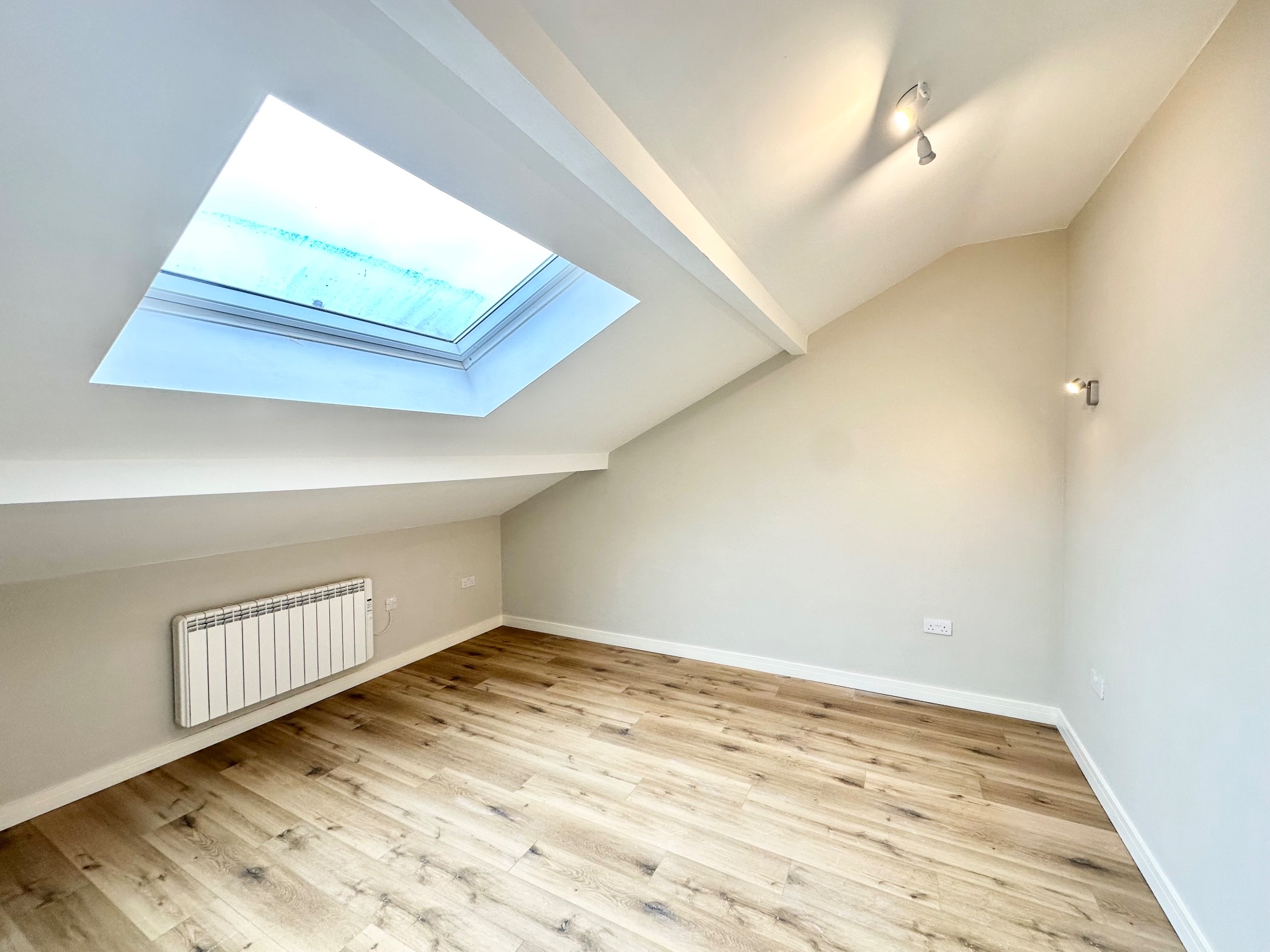 3 bedroom apartment flat/apartment To Let in Hebden Bridge - Photograph 15.