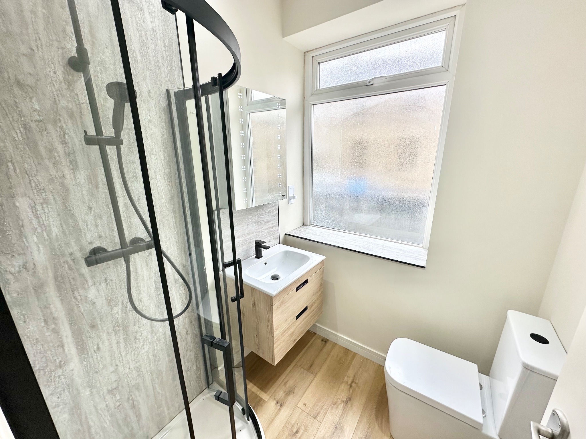 3 bedroom apartment flat/apartment To Let in Hebden Bridge - Photograph 6.