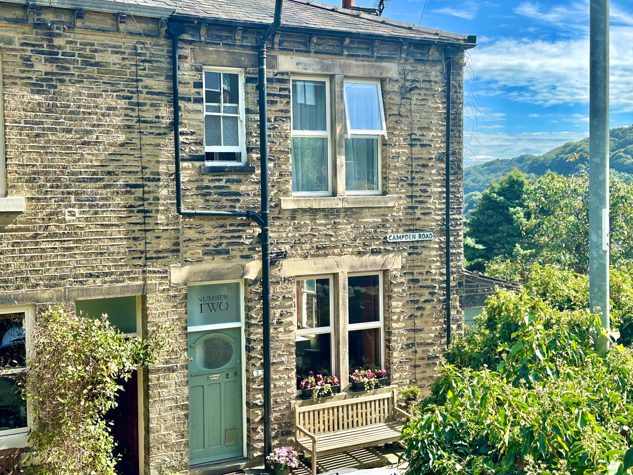 2 bedroom end terraced house For Sale in Hebden Bridge - Property photograph.