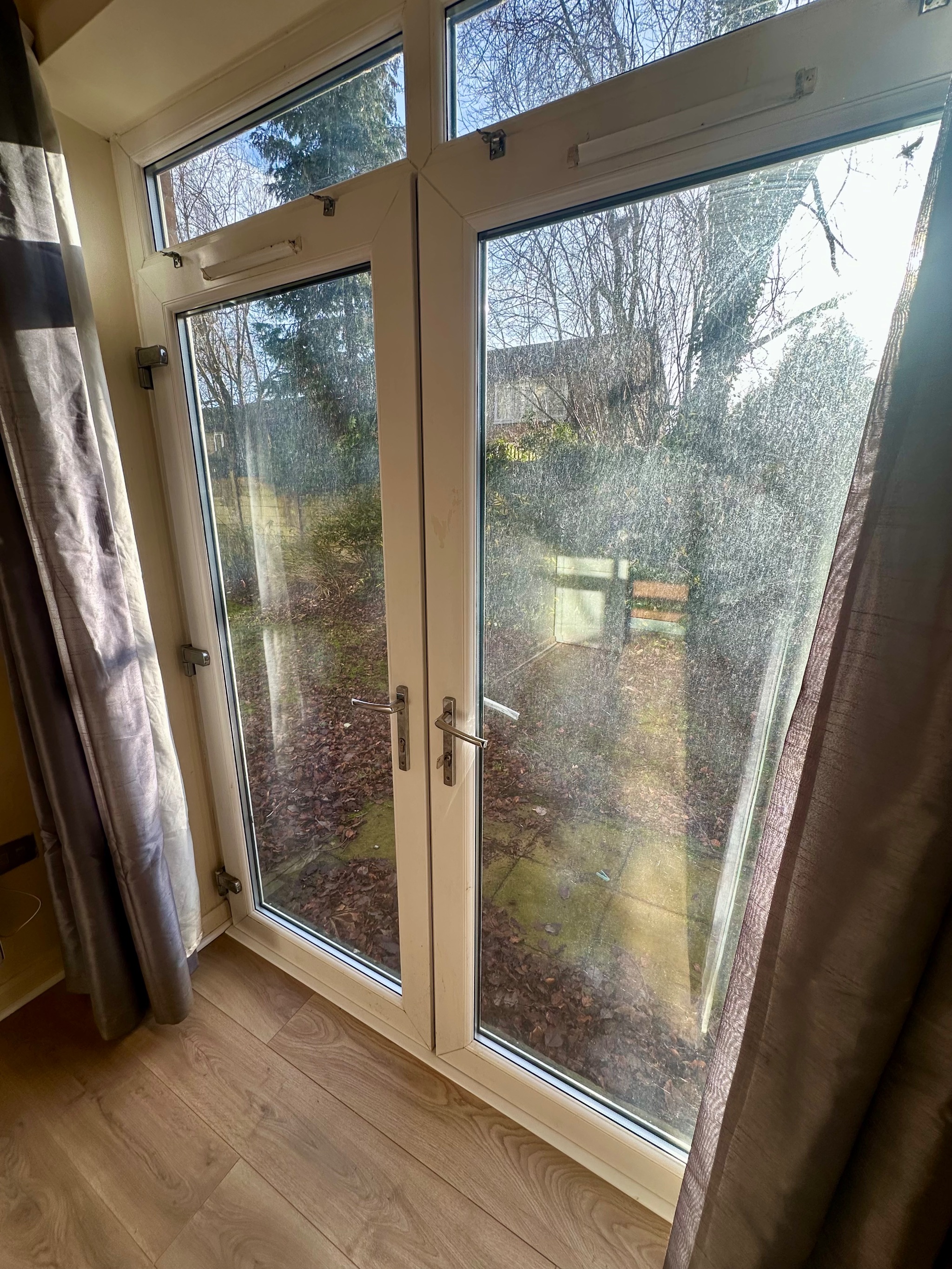 2 bedroom ground floor flat/apartment For Sale in Halifax - Photograph 11.