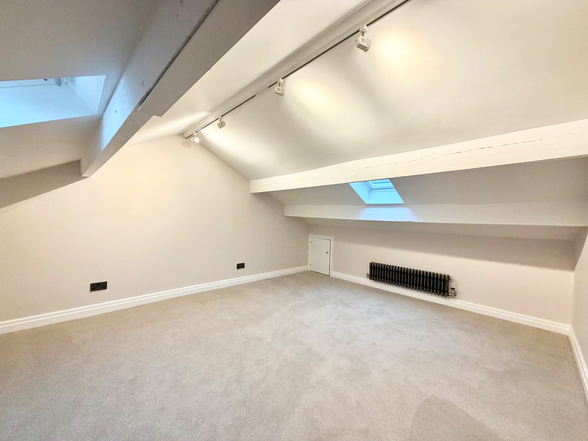 3 bedroom mid terraced house To Let in Halifax - Photograph 18.