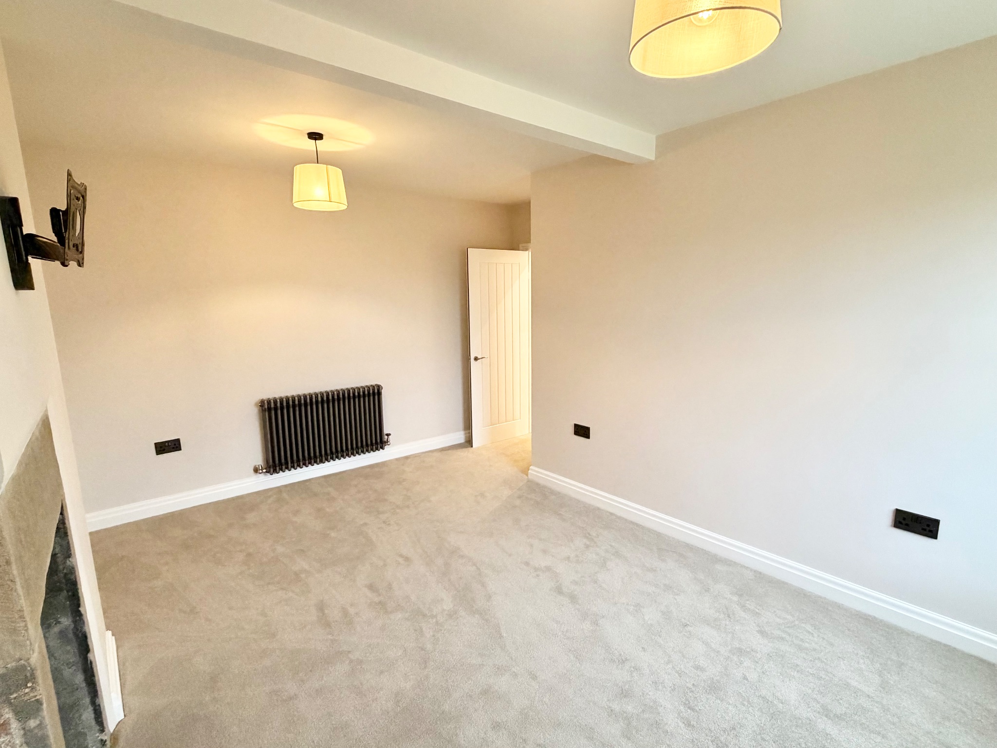 3 bedroom mid terraced house To Let in Halifax - Photograph 10.