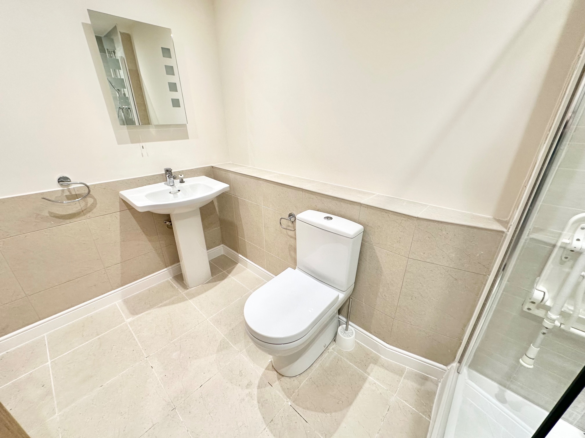 1 bedroom apartment flat/apartment For Sale in Hebden Bridge - Photograph 7.