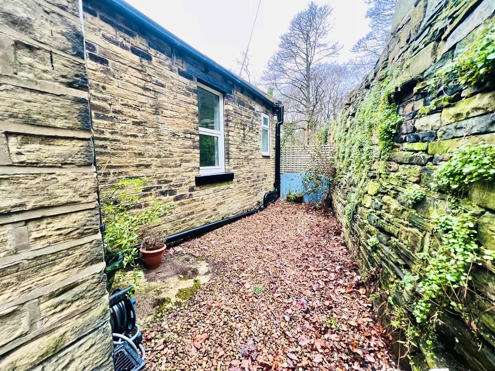 2 bedroom end terraced house For Sale in Halifax - Photograph 13.