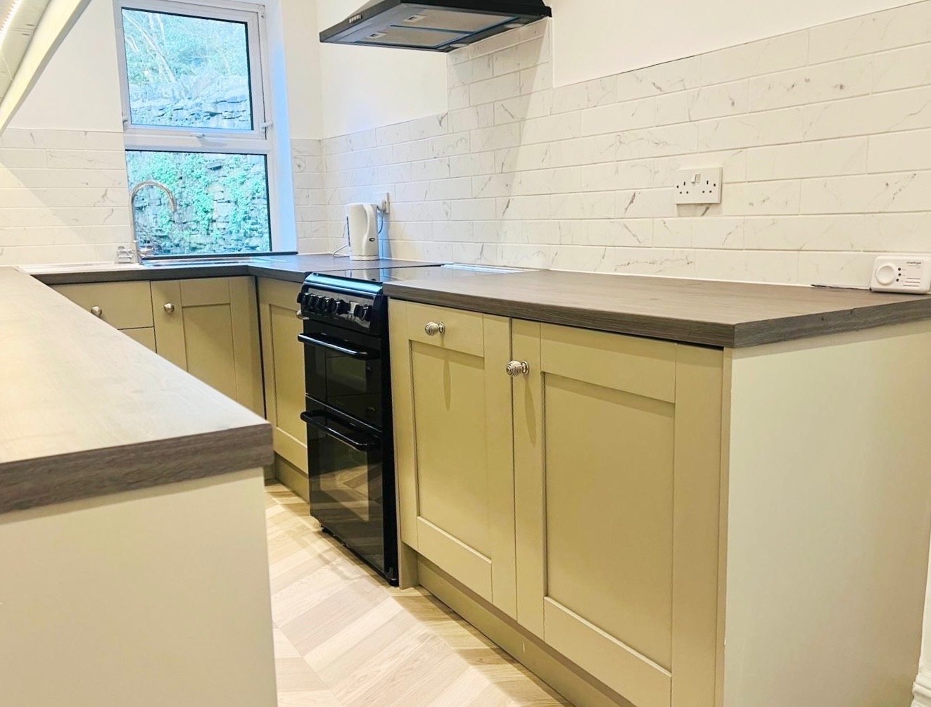 2 bedroom end terraced house For Sale in Halifax - Photograph 6.