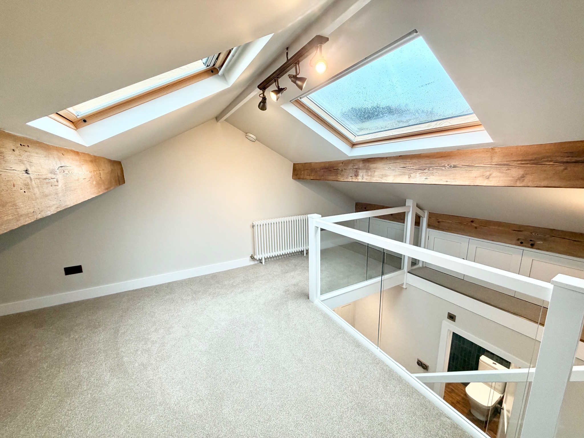 2 bedroom end terraced house To Let in Midgley - Photograph 22.