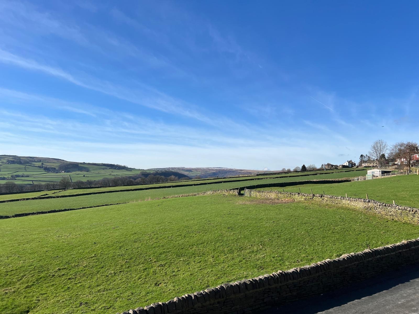 2 bedroom end terraced house To Let in Midgley - Photograph 28.