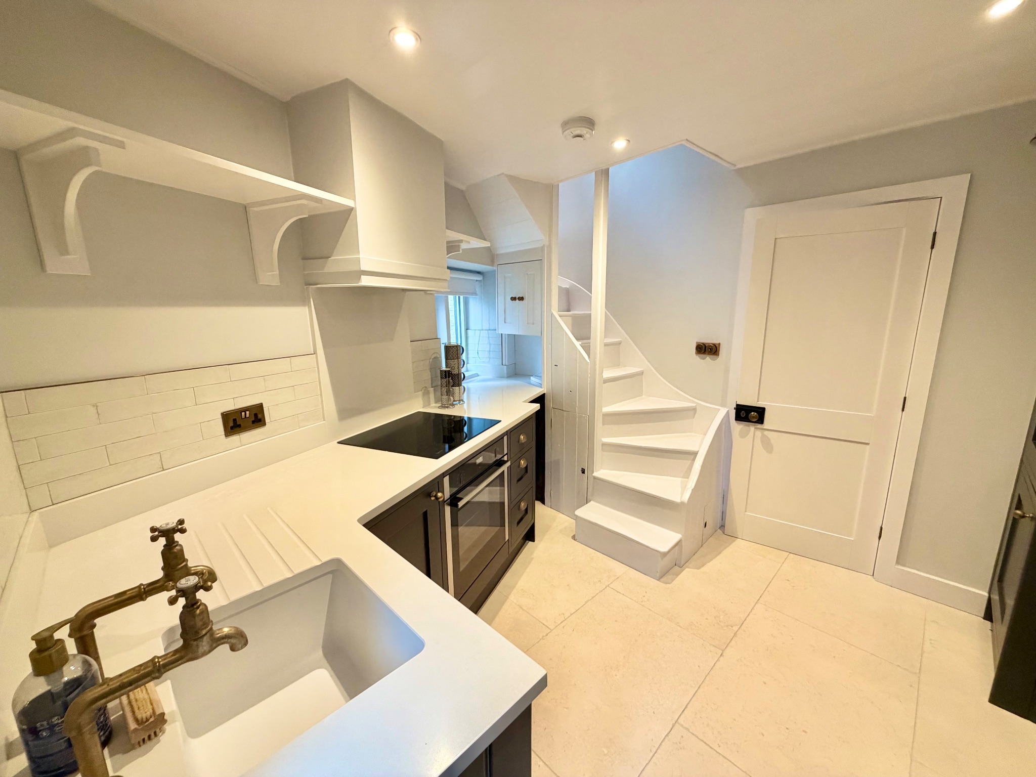 2 bedroom end terraced house To Let in Midgley - Photograph 6.