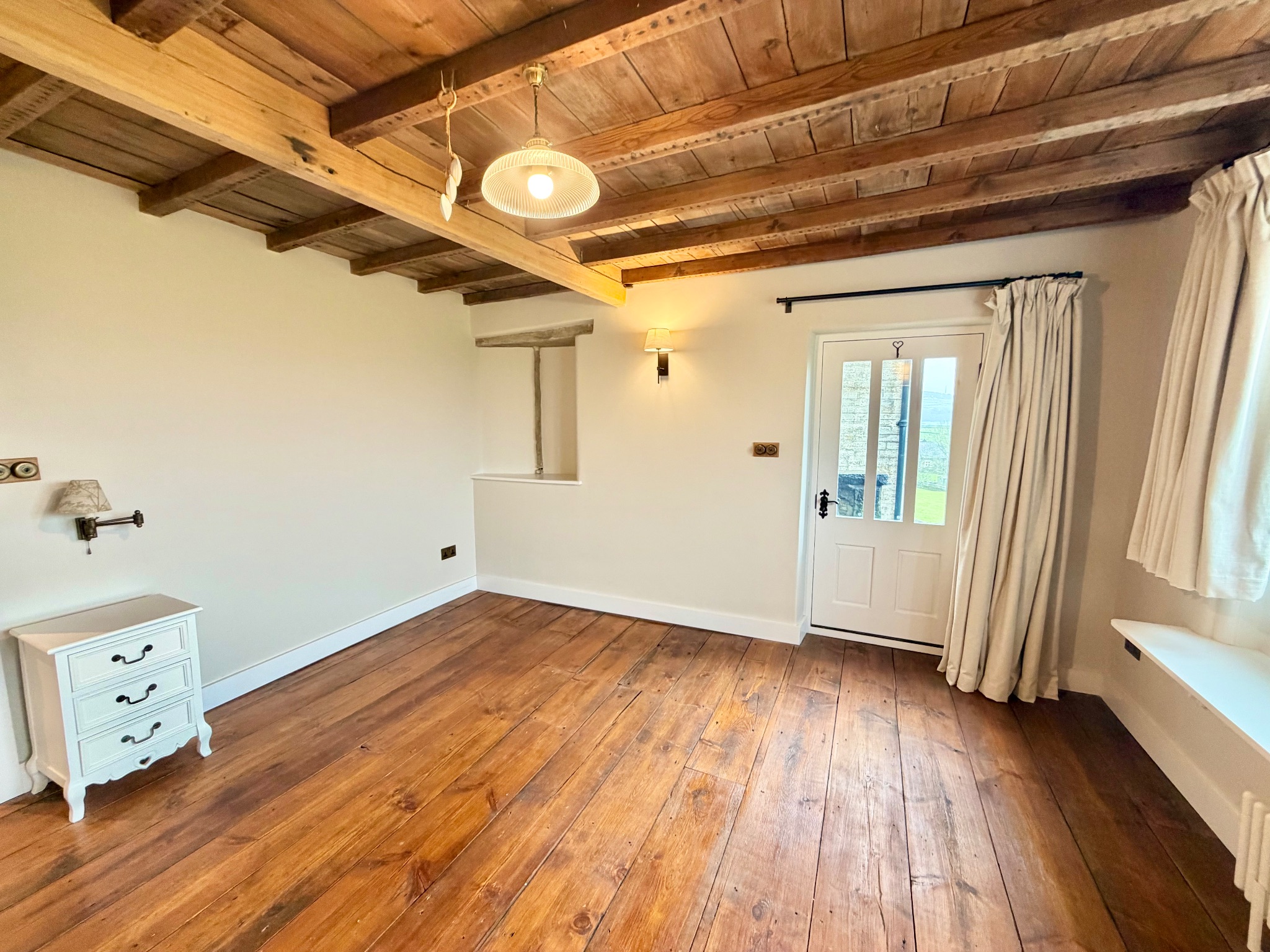 2 bedroom end terraced house To Let in Midgley - Photograph 19.